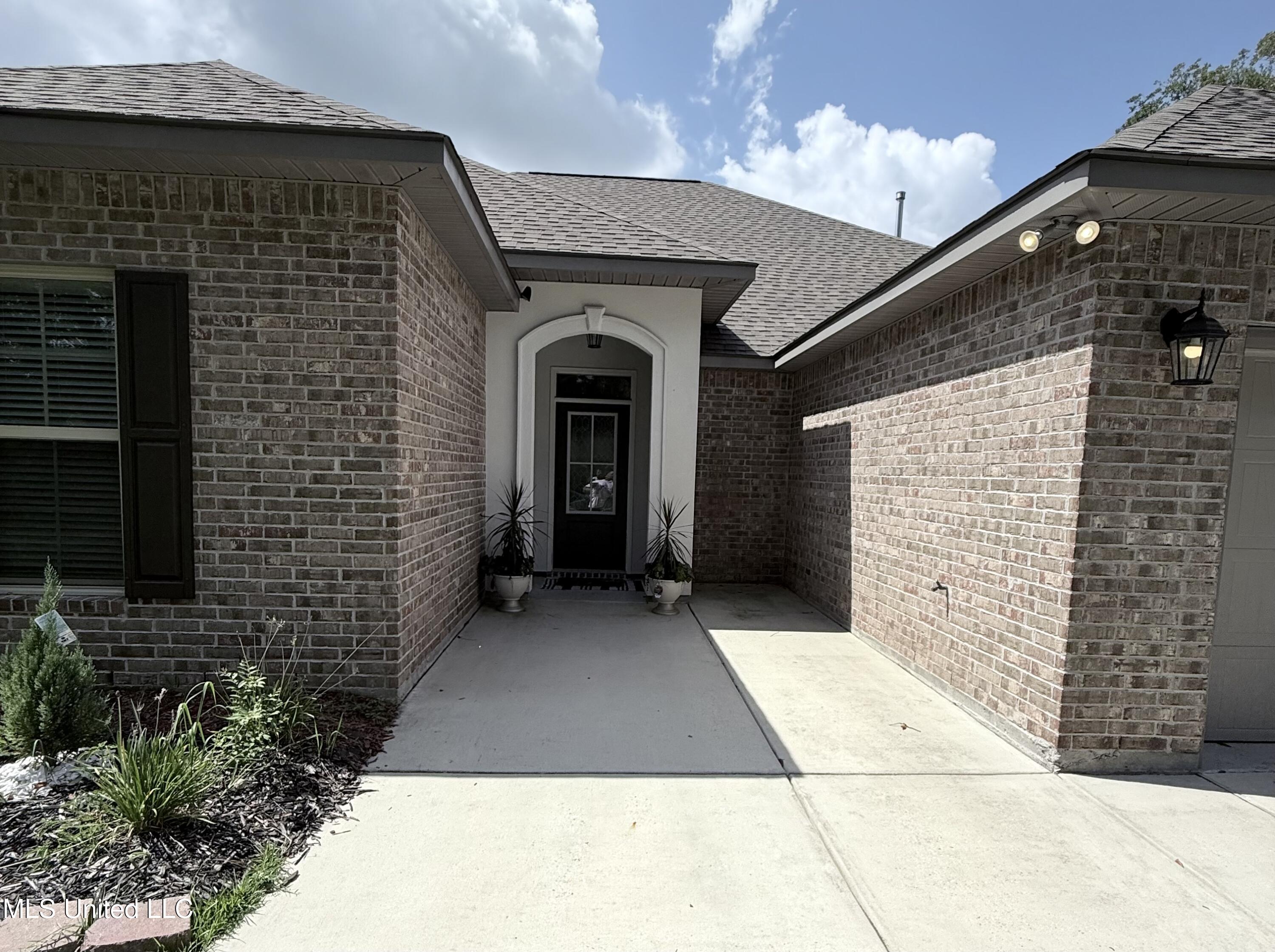 12083 Doc Sheffield Road Property Photo 4