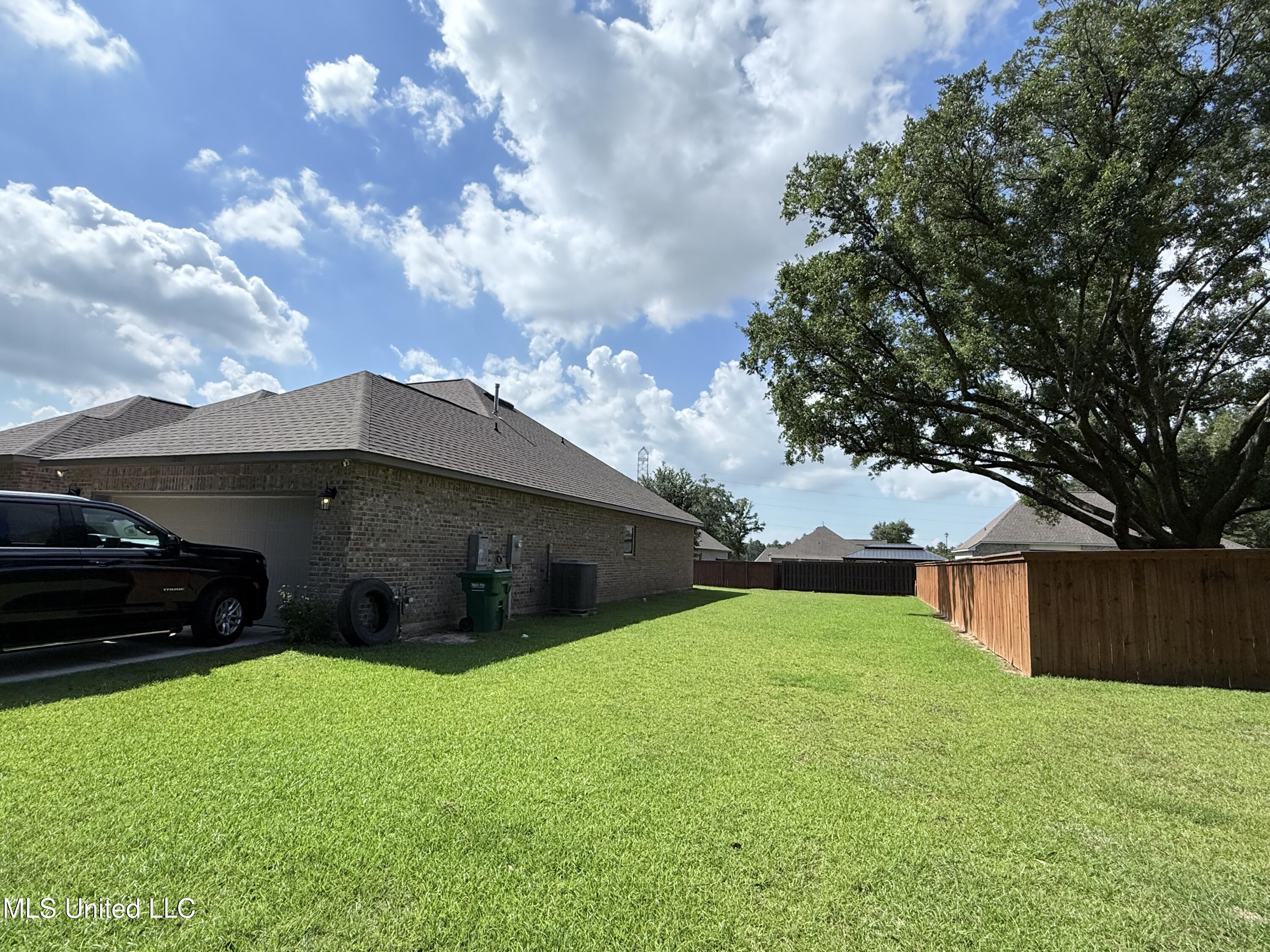 12083 Doc Sheffield Road Property Photo 5