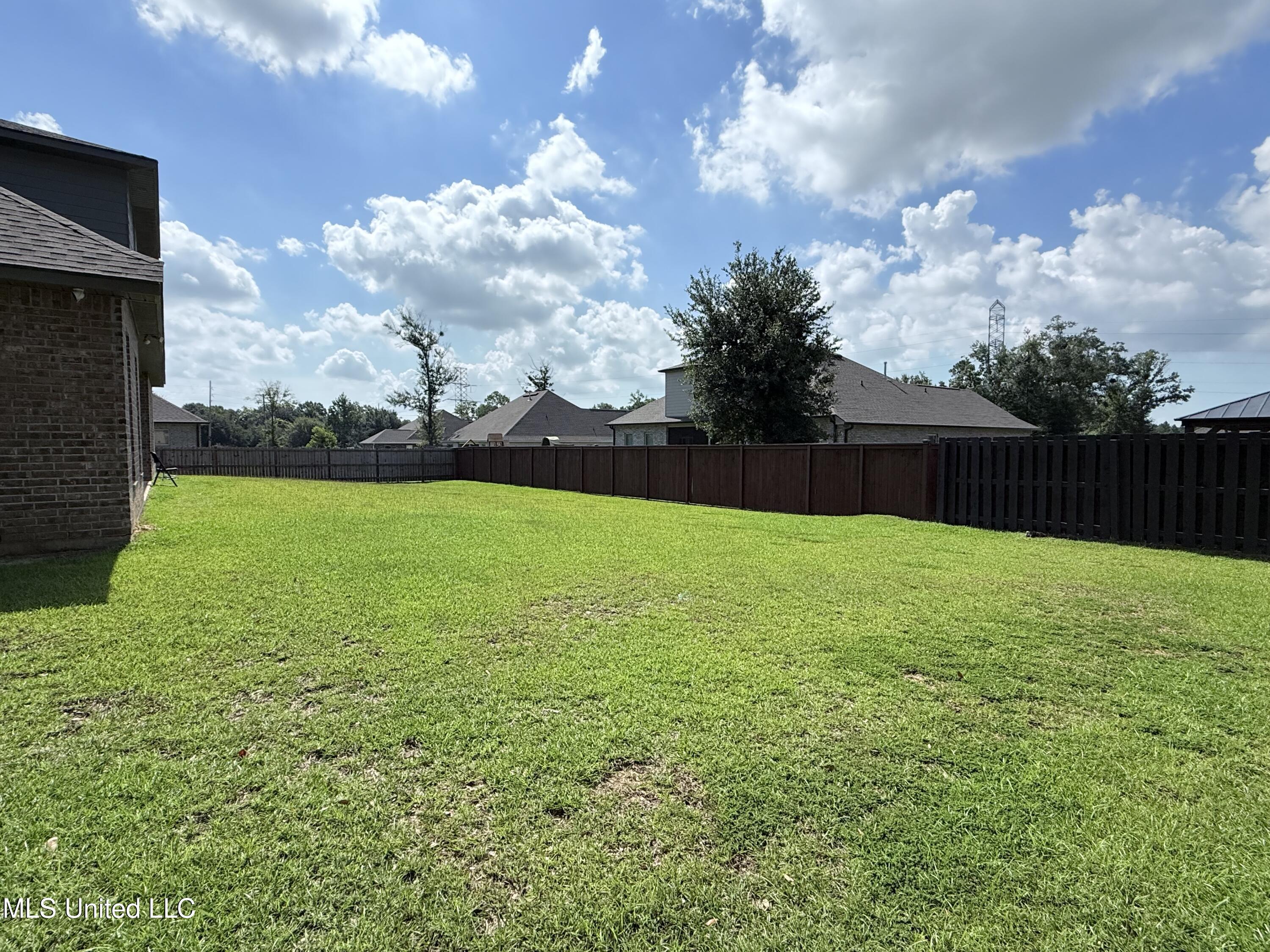 12083 Doc Sheffield Road Property Photo 6
