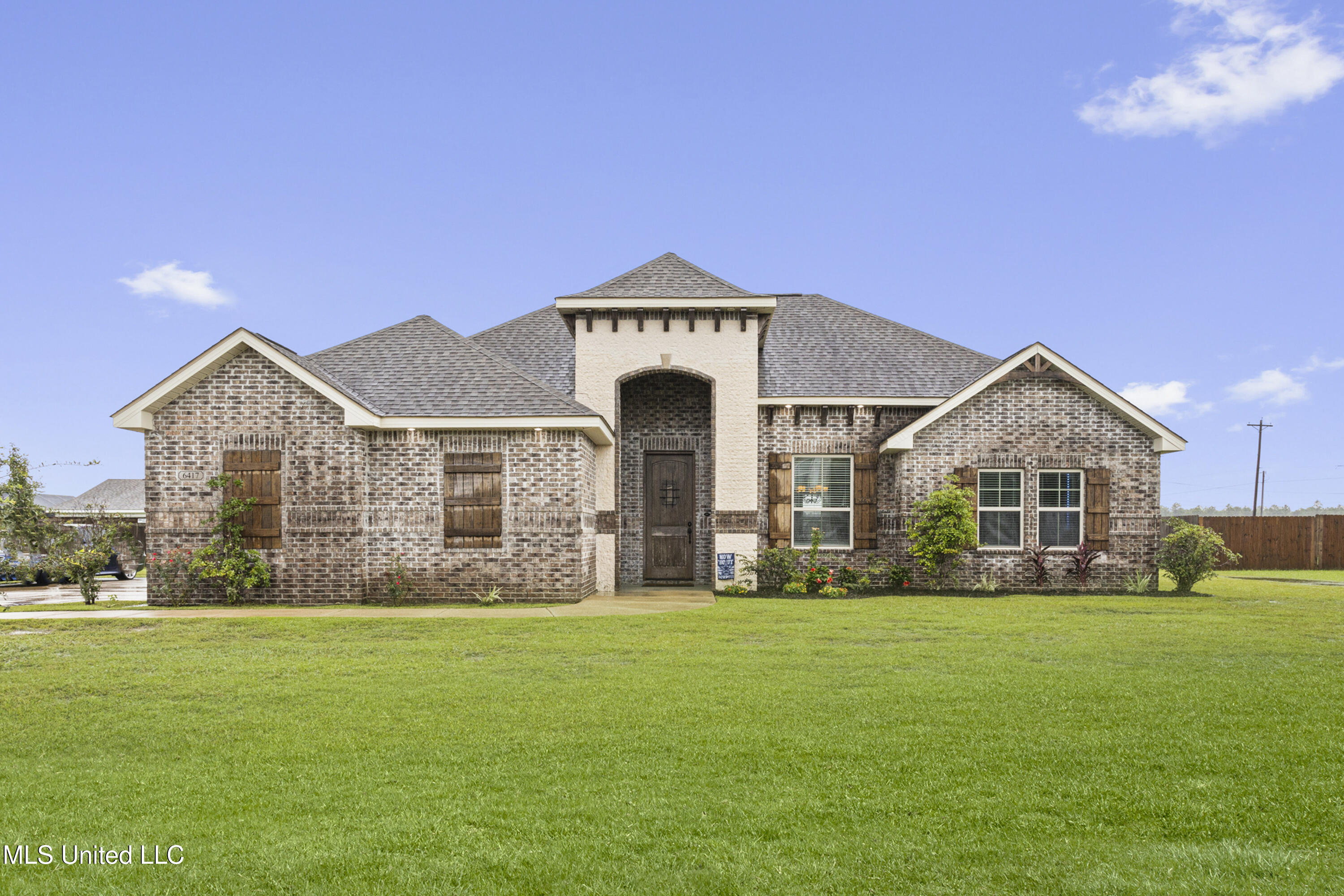 6417 Palmetto Pointe Drive Property Photo 1