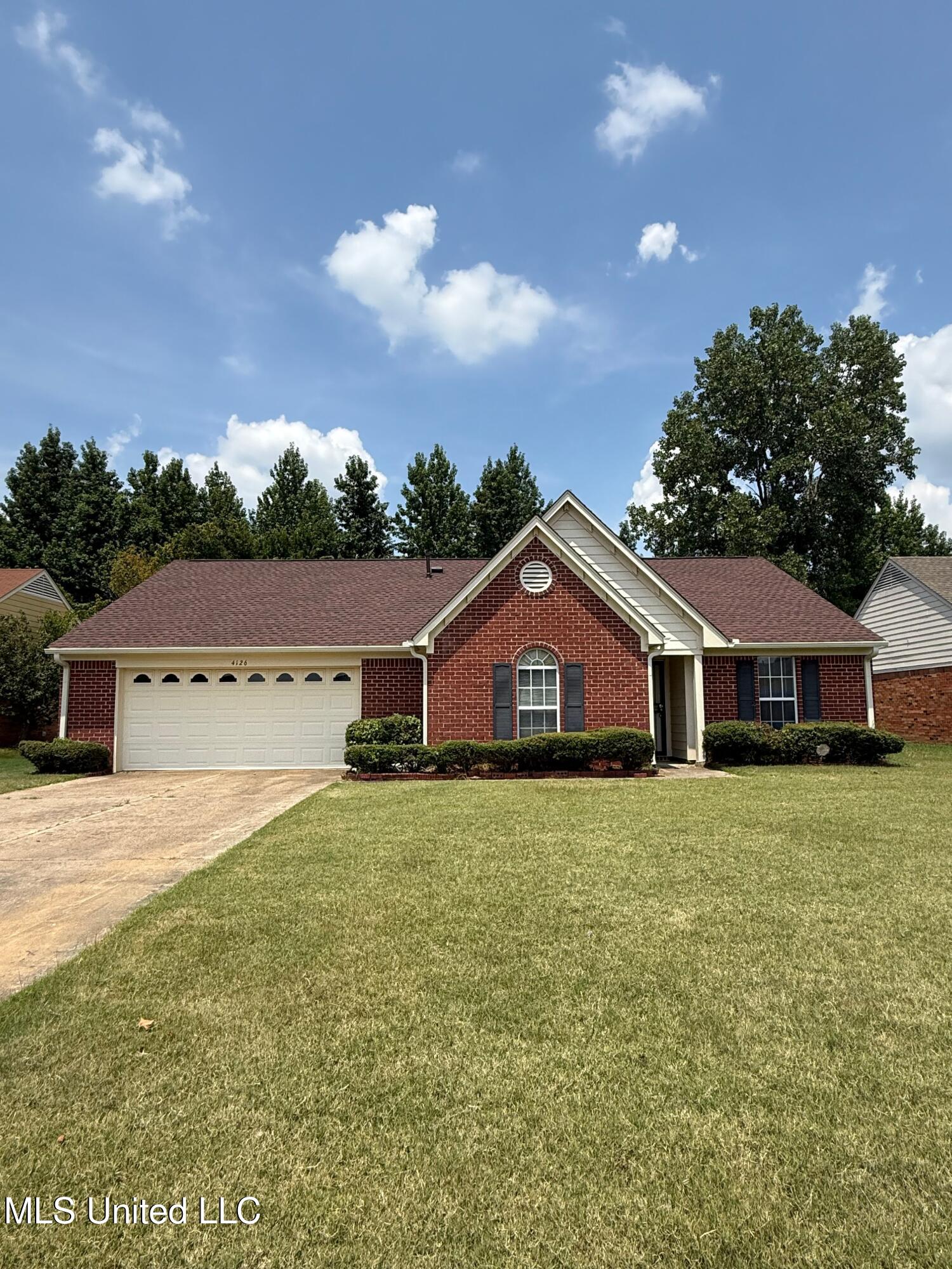 4126 N Triple Crown Loop Property Photo 1