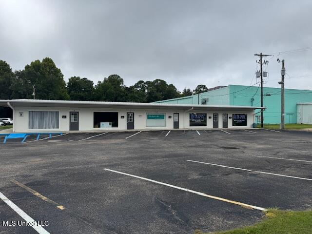 729 E Pass Road Property Photo 1