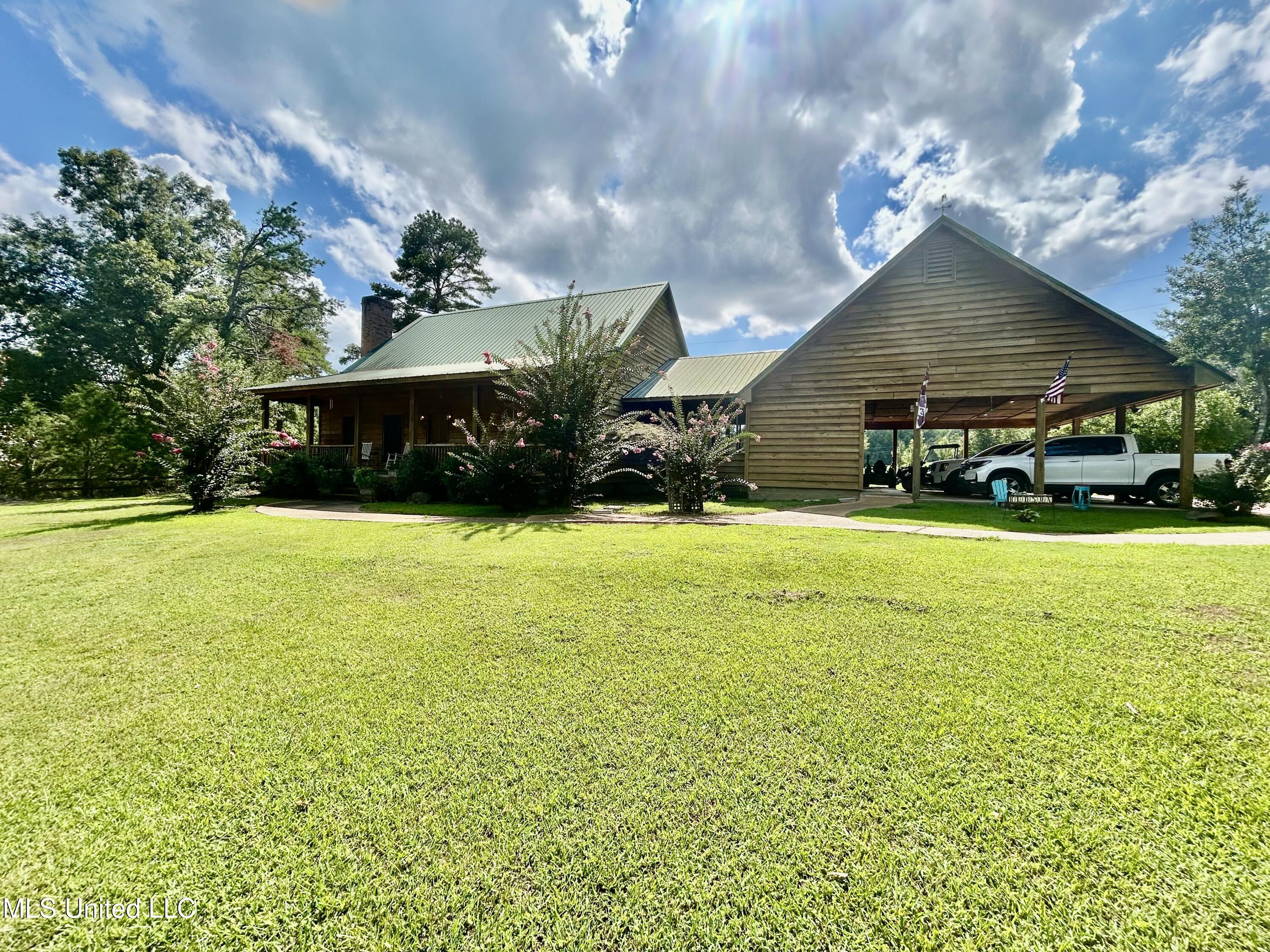 215 Co Rd 369 Property Photo 1