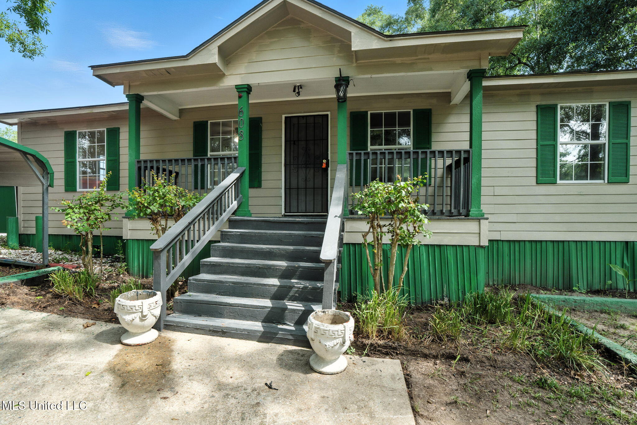 608 Baldwin Street Property Photo 1