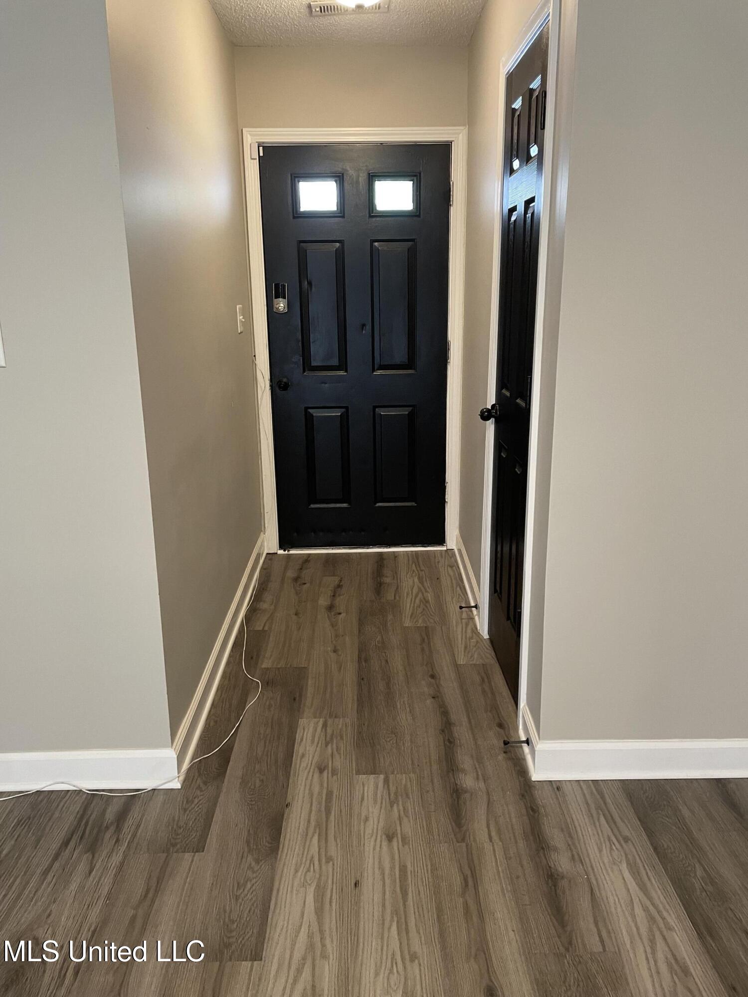 122 Apple Drive Property Photo 4