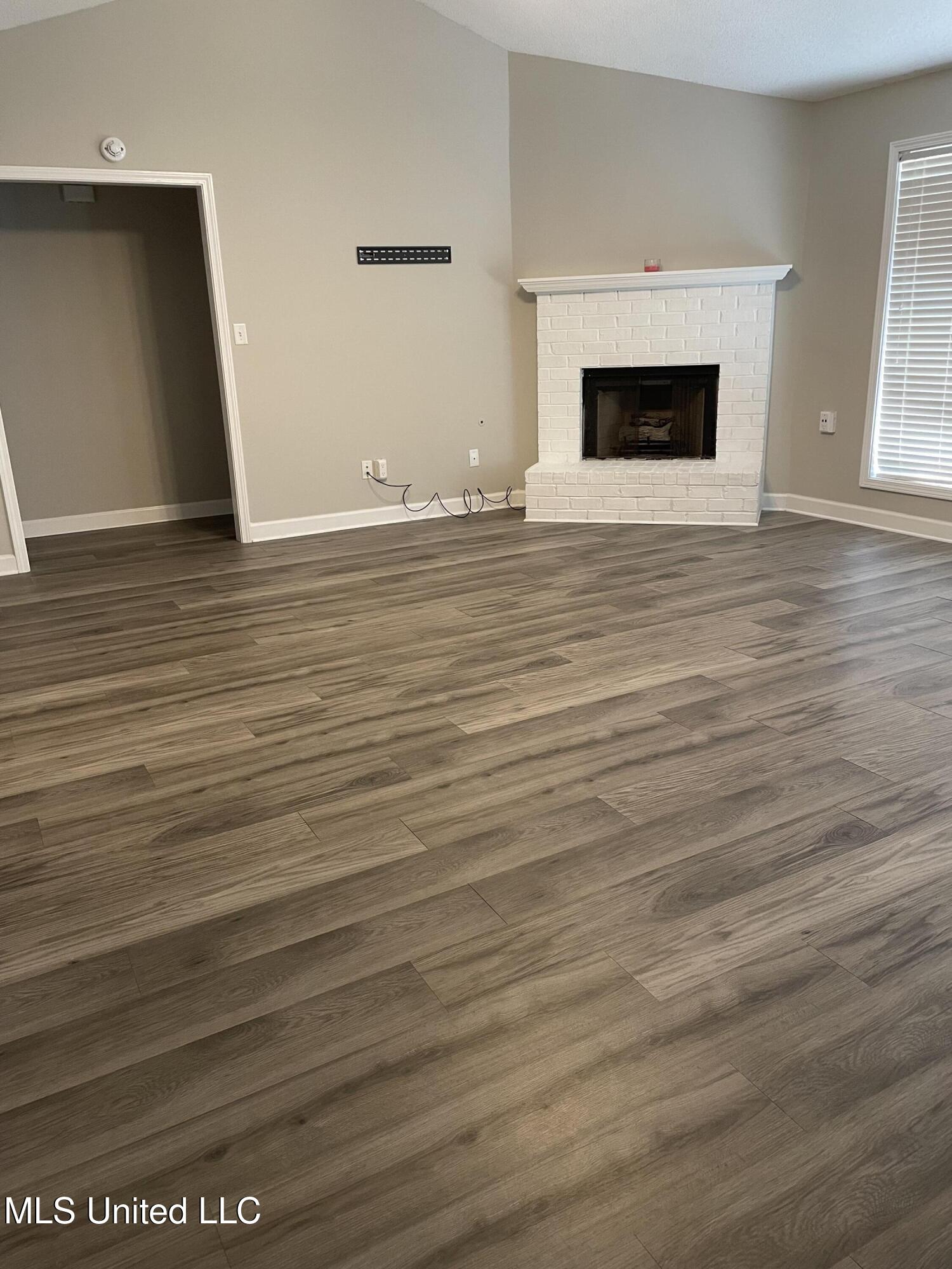 122 Apple Drive Property Photo 5