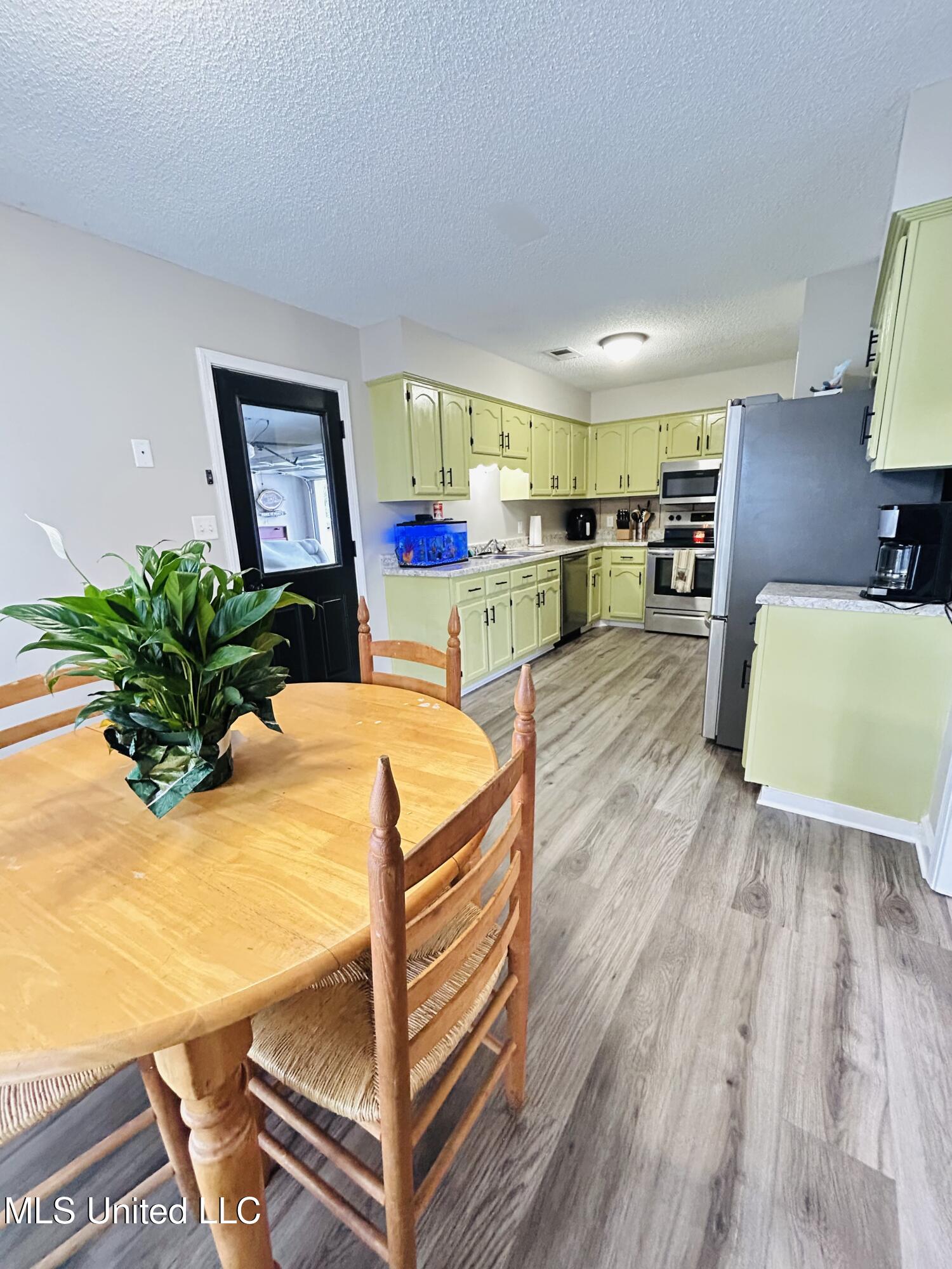 122 Apple Drive Property Photo 10