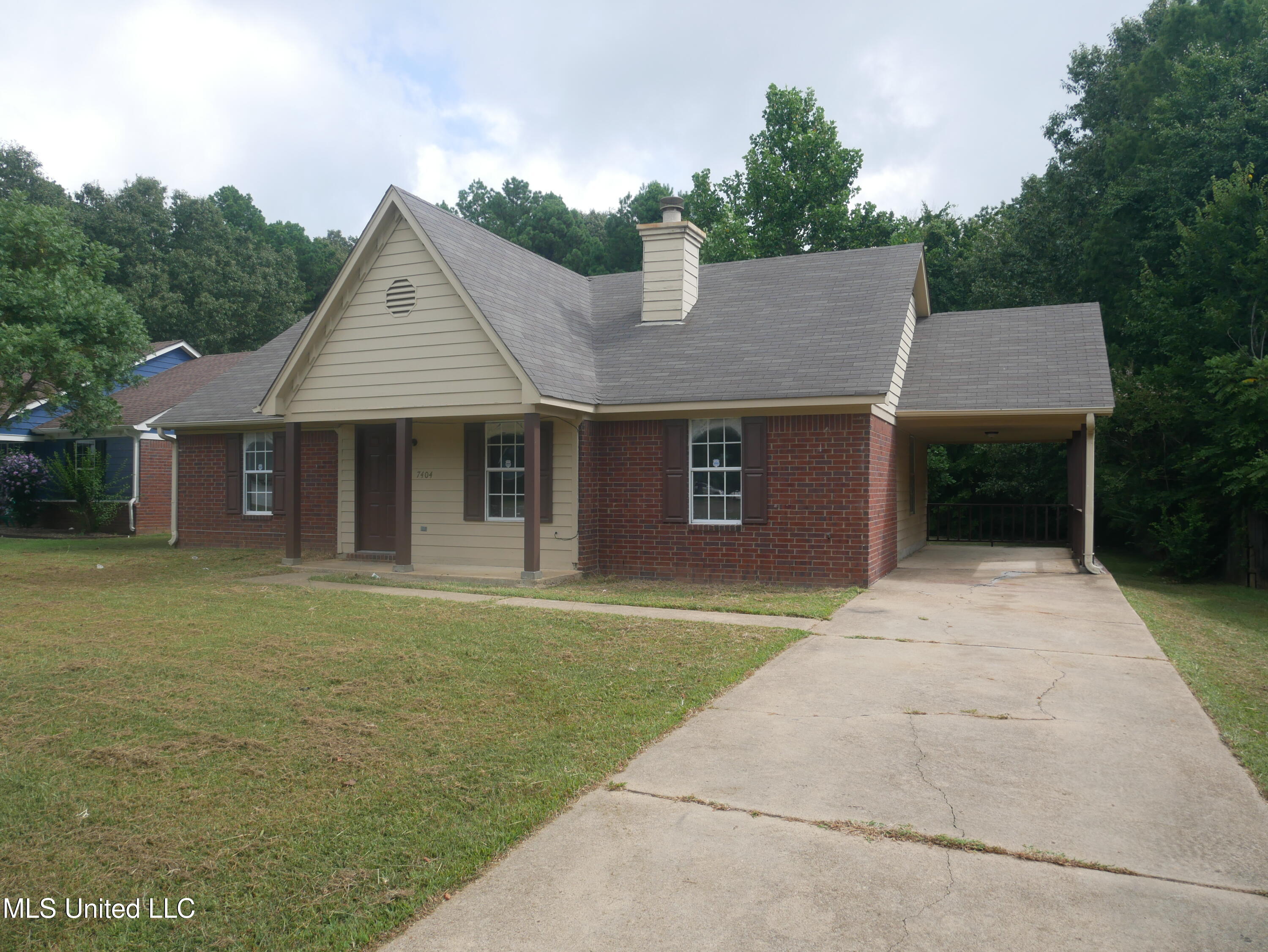 7404 Black Oak Drive Property Photo 1