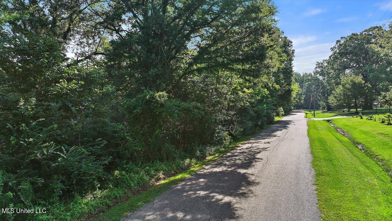 Castlewood Drive Property Photo 1
