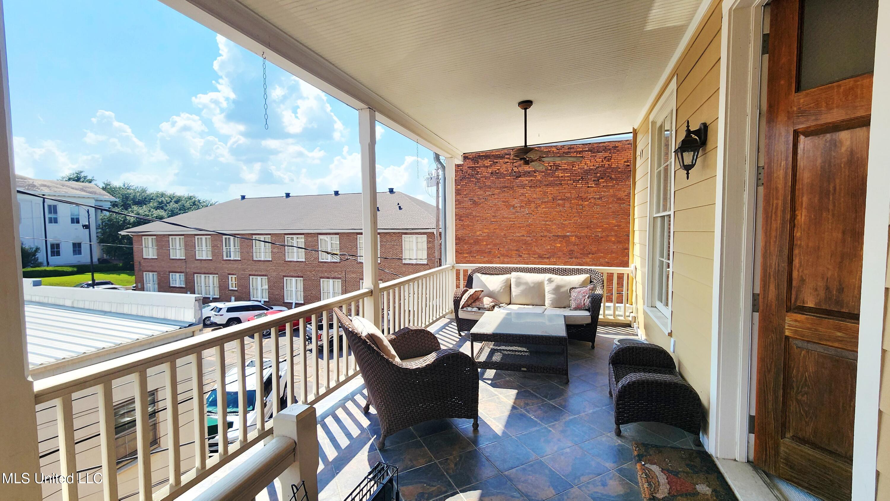 320 Main Street Property Photo 13