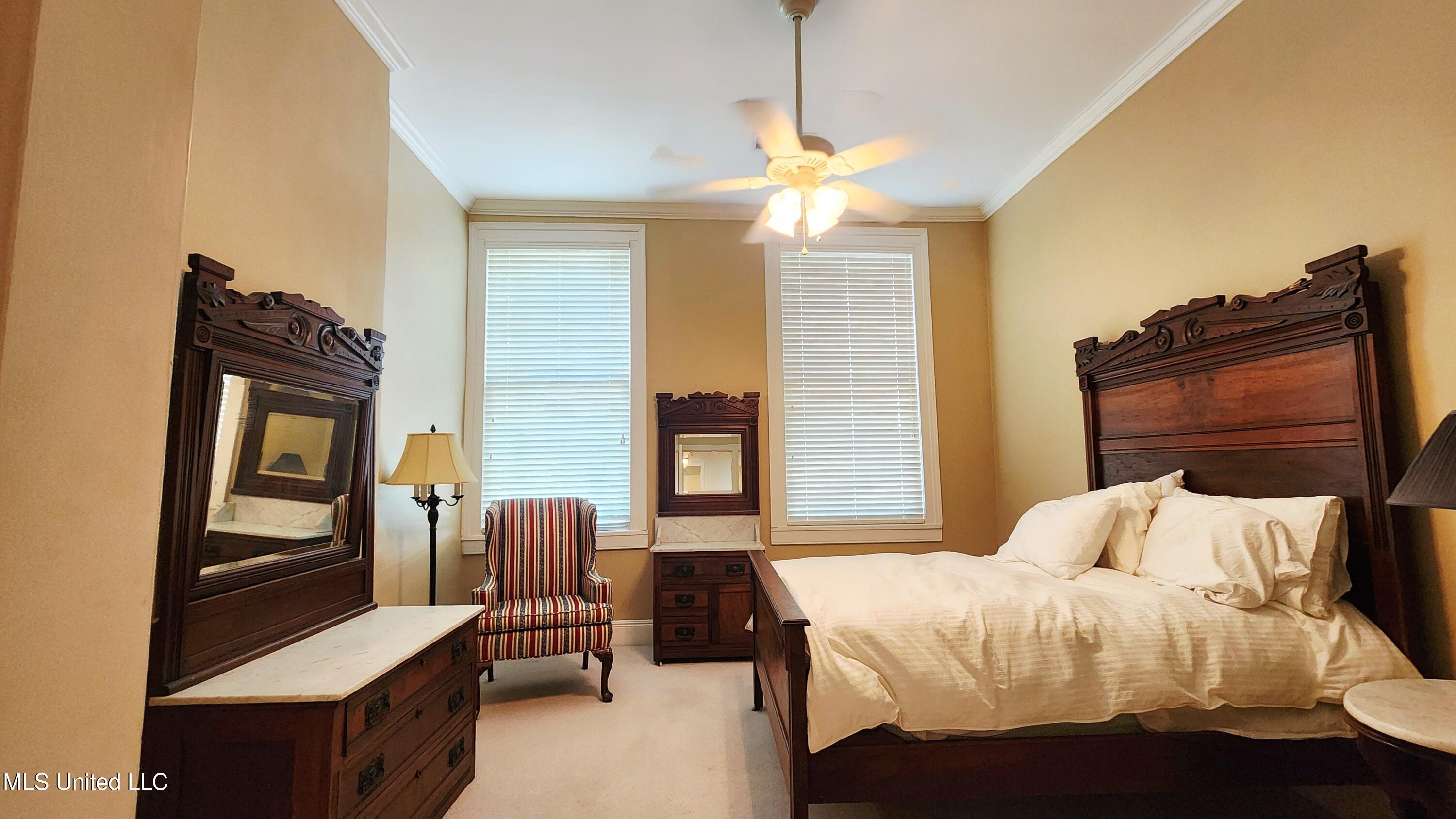 320 Main Street Property Photo 17