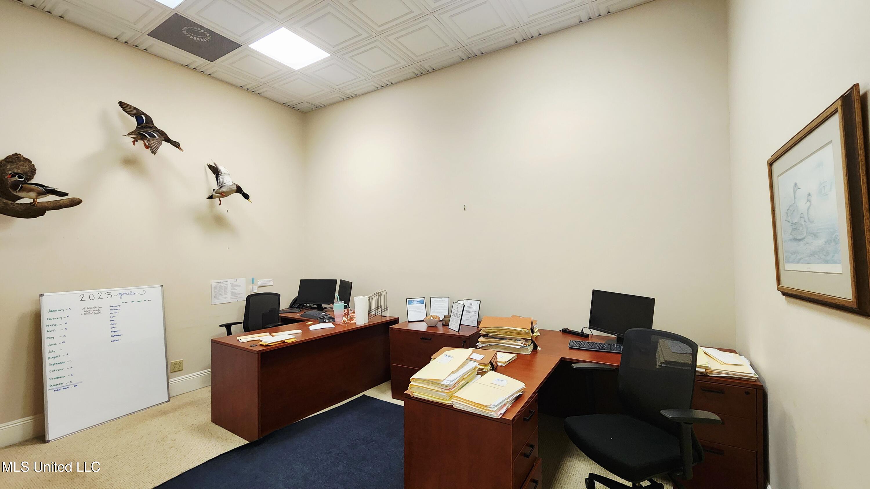 320 Main Street Property Photo 24