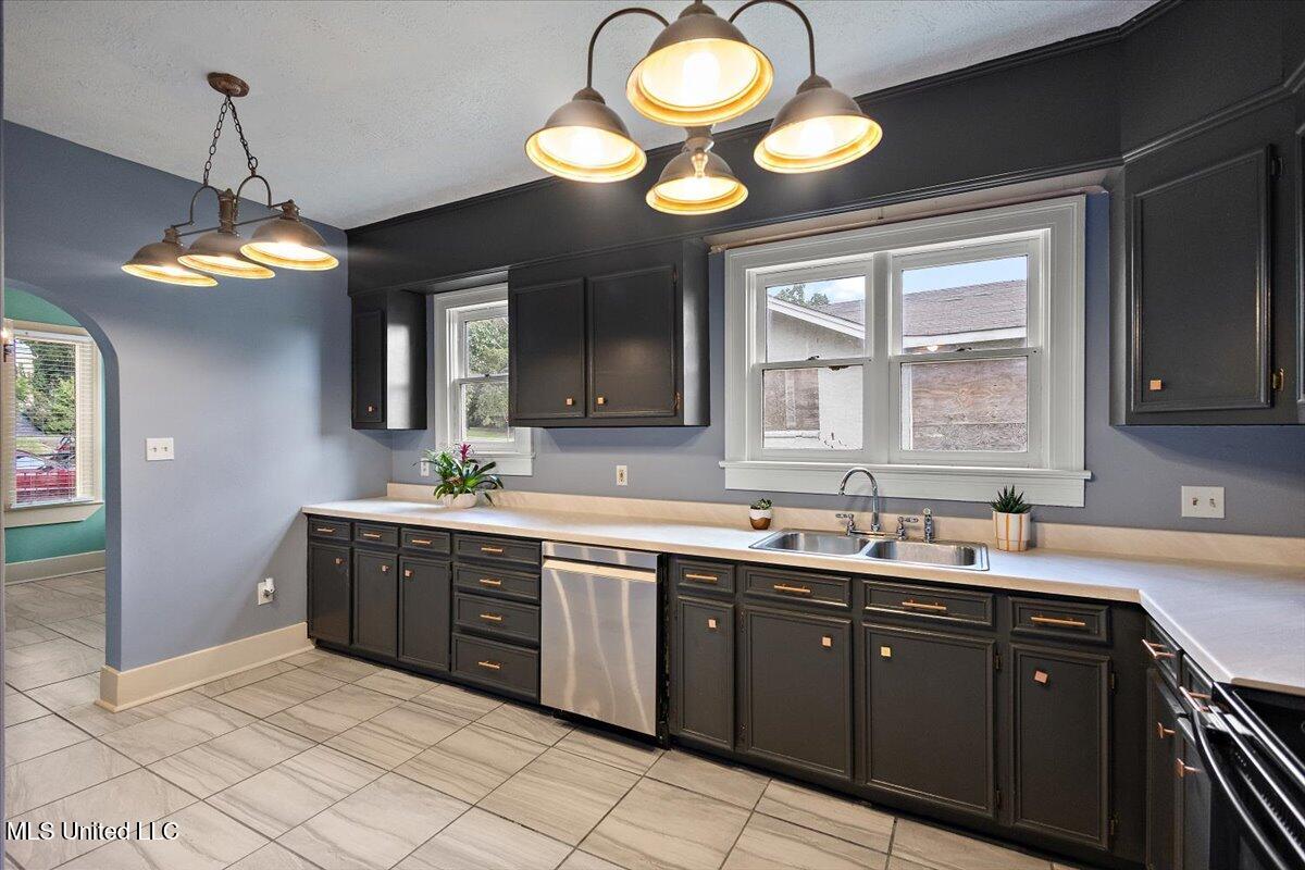 1054 Madison Street Property Photo 1