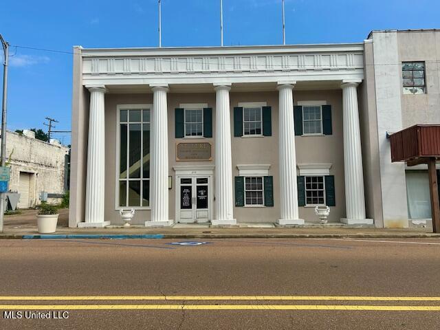 210 State Street Property Photo 3