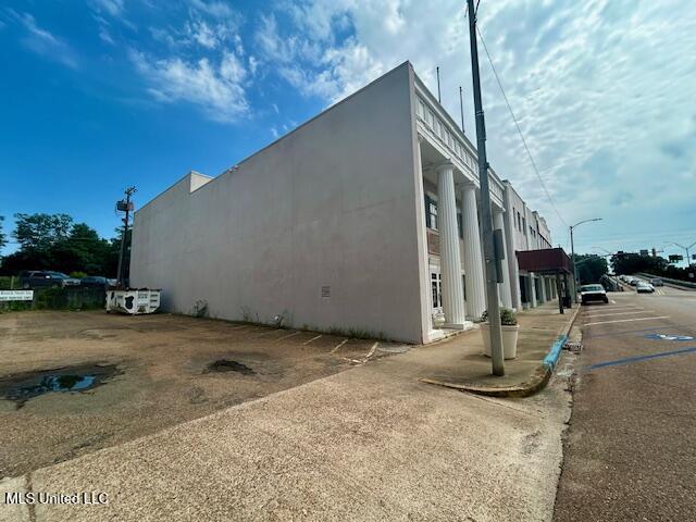 210 State Street Property Photo 4