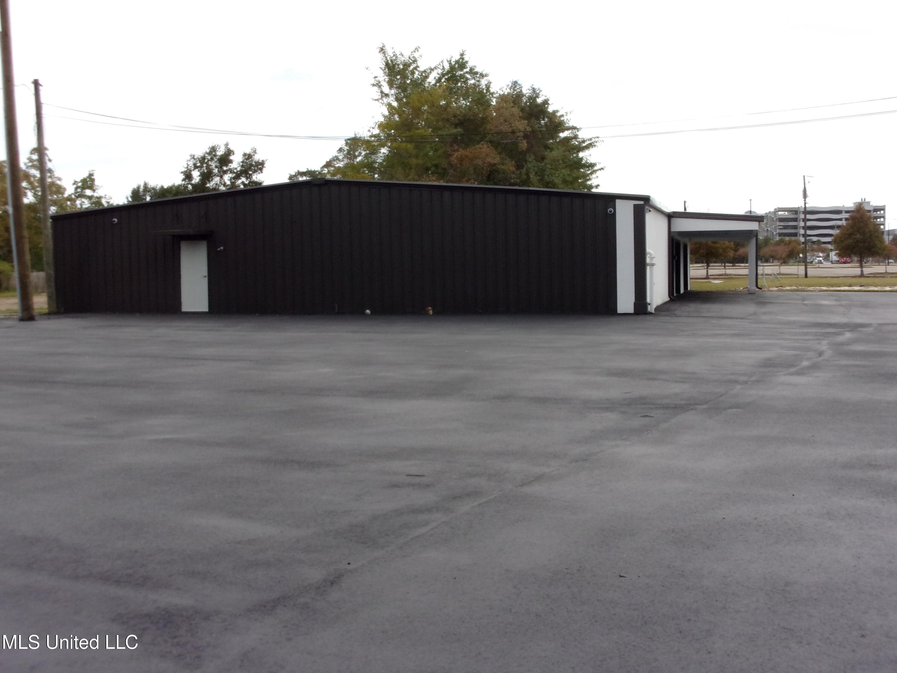 10096 Gorenflo Road Property Photo 1