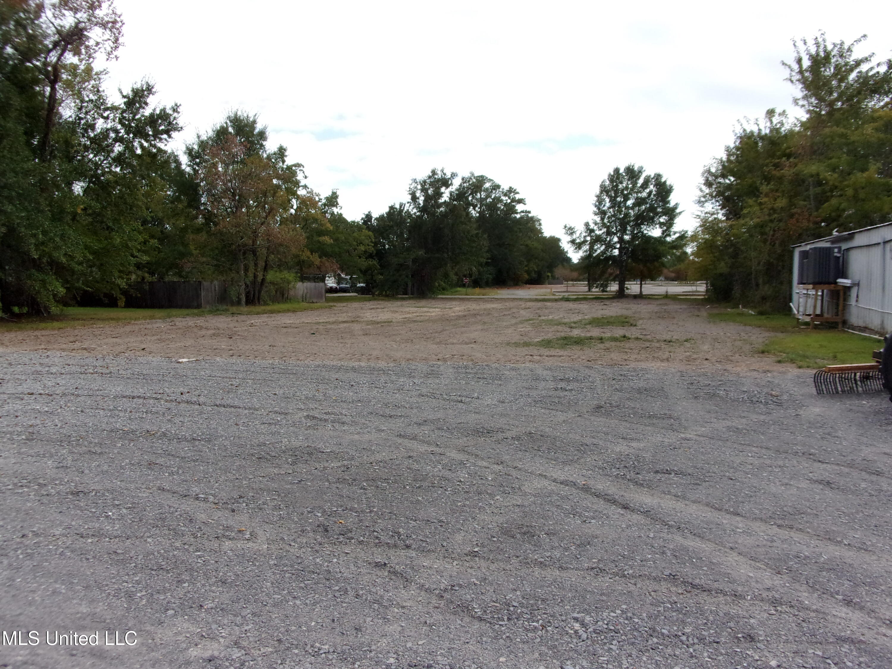 10096 Gorenflo Road Property Photo 4