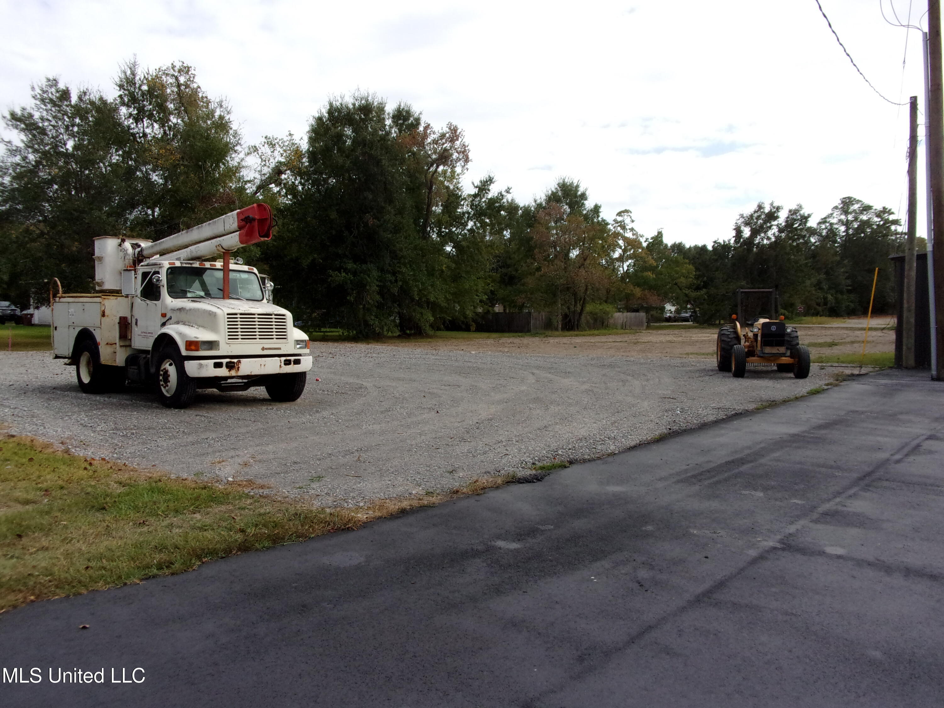 10096 Gorenflo Road Property Photo 6