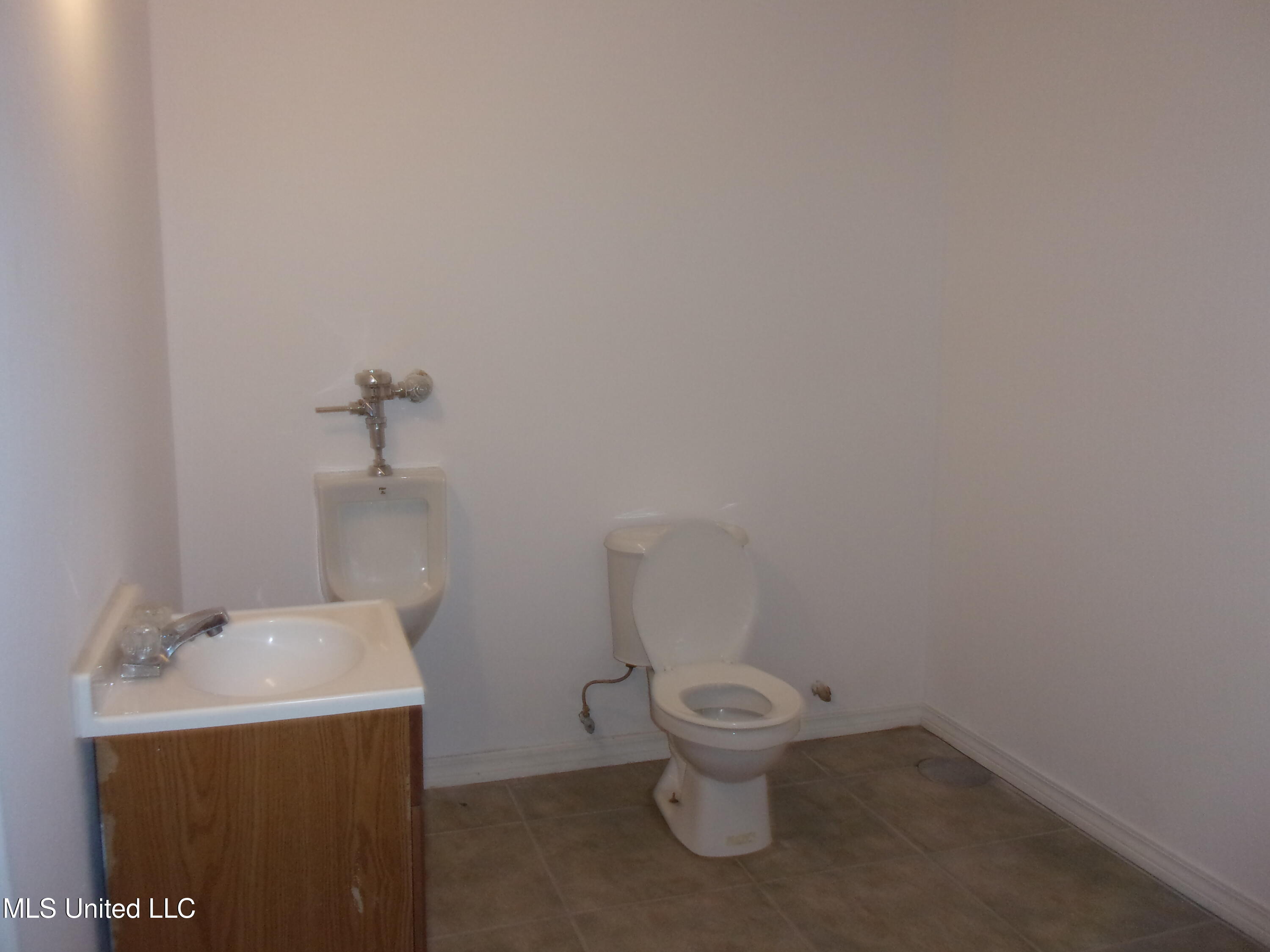 10096 Gorenflo Road Property Photo 12