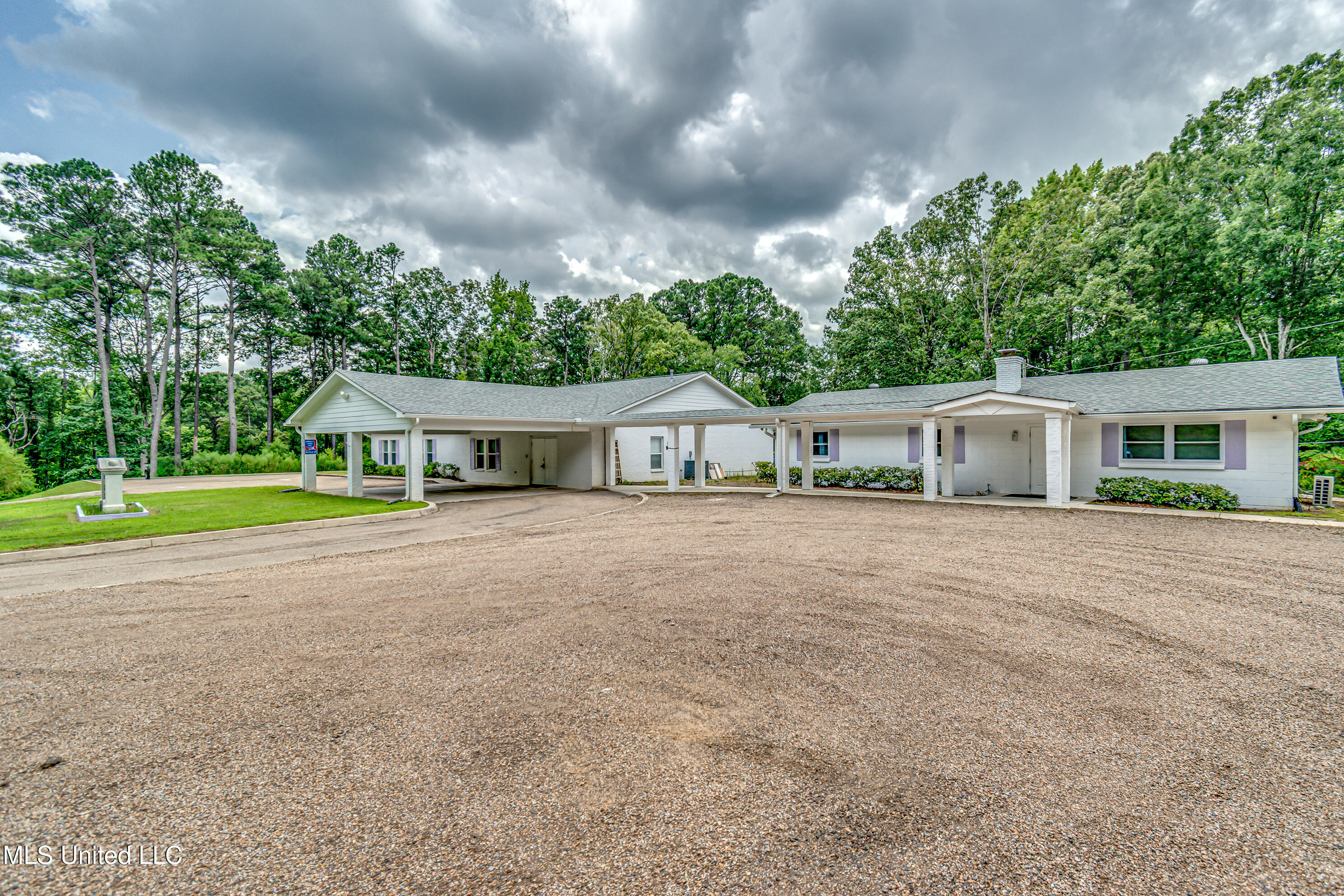 1681 Highway 471 Property Photo 1