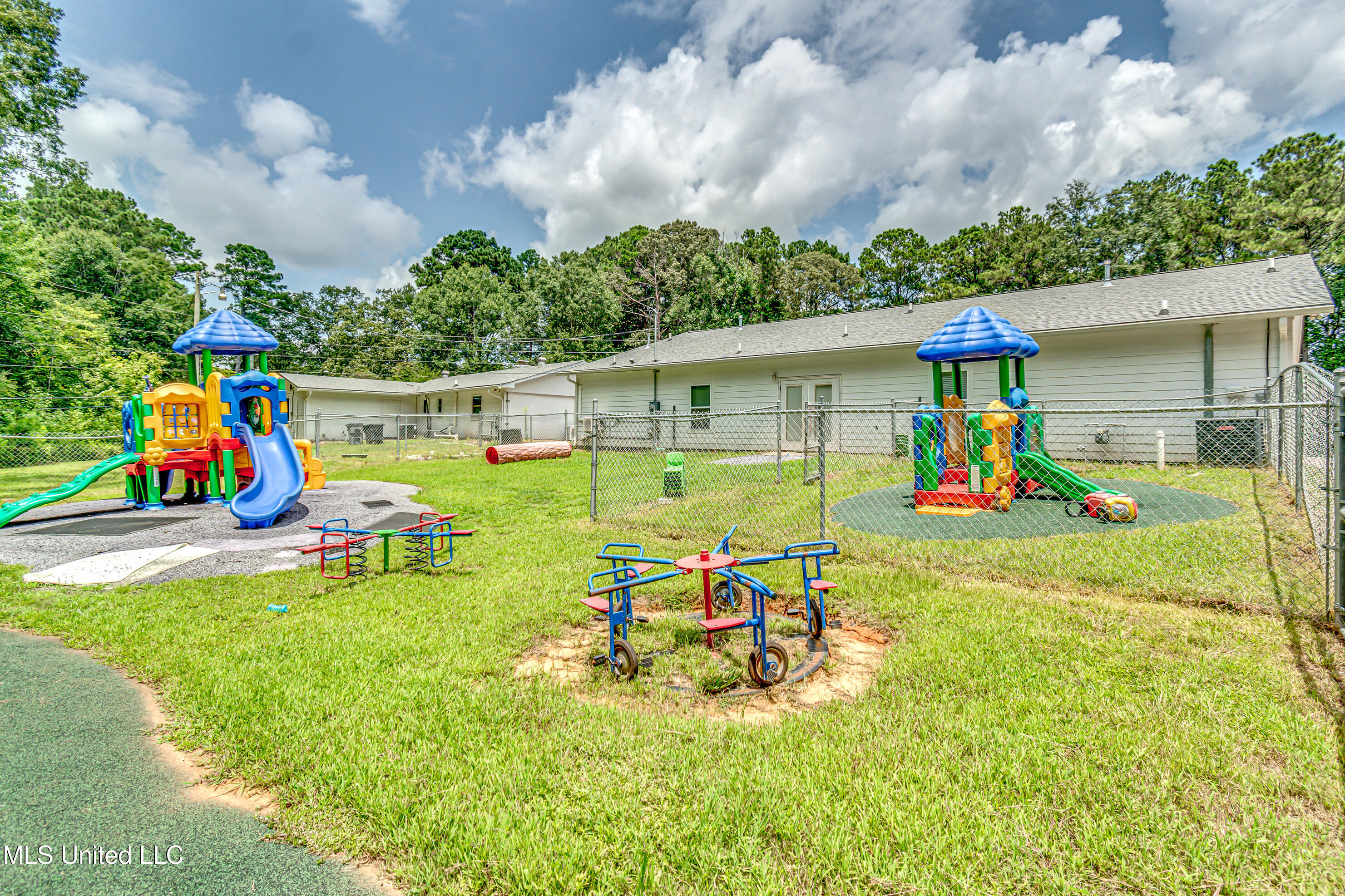 1681 Highway 471 Property Photo 3