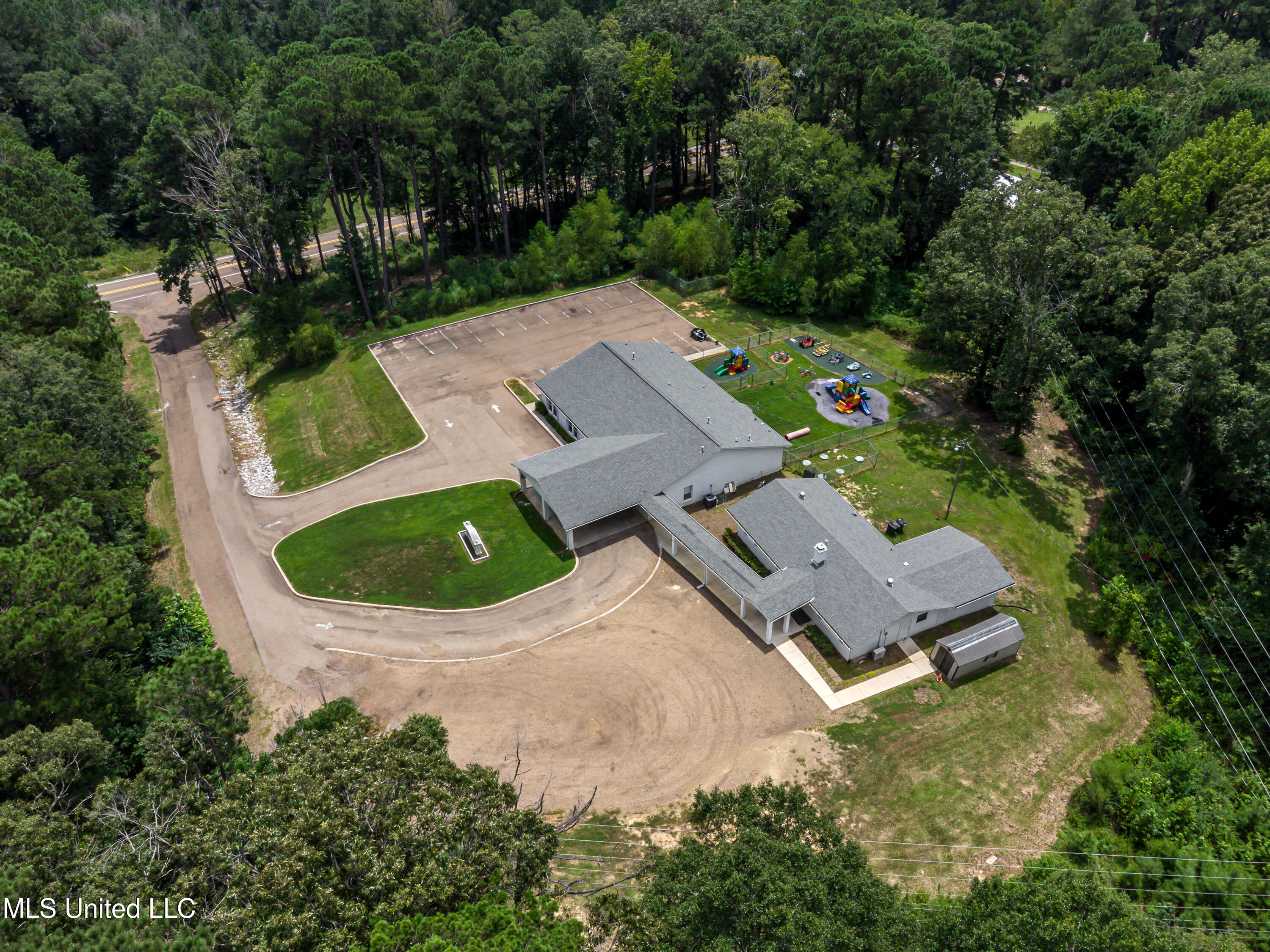 1681 Highway 471 Property Photo 4