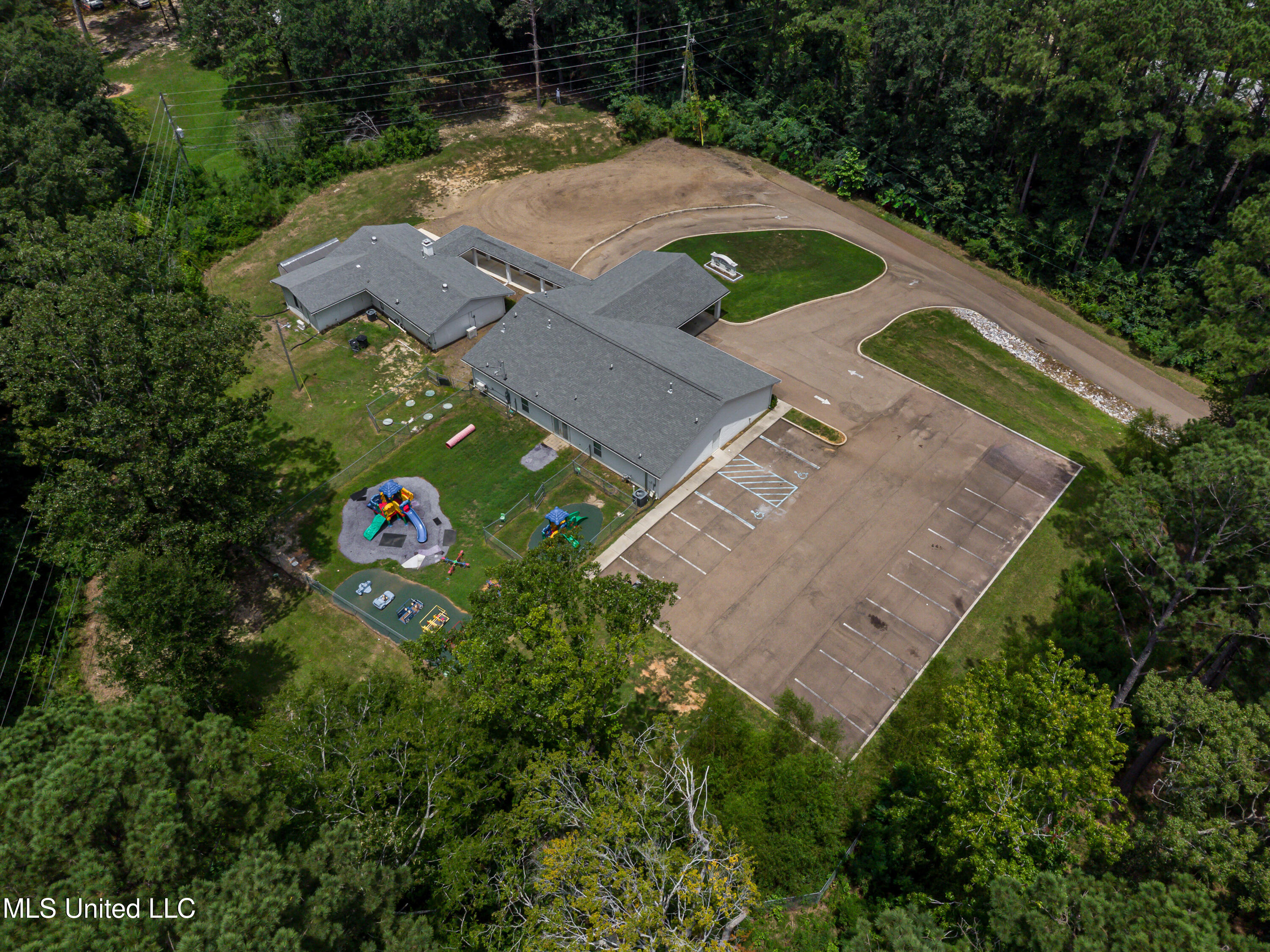 1681 Highway 471 Property Photo 5