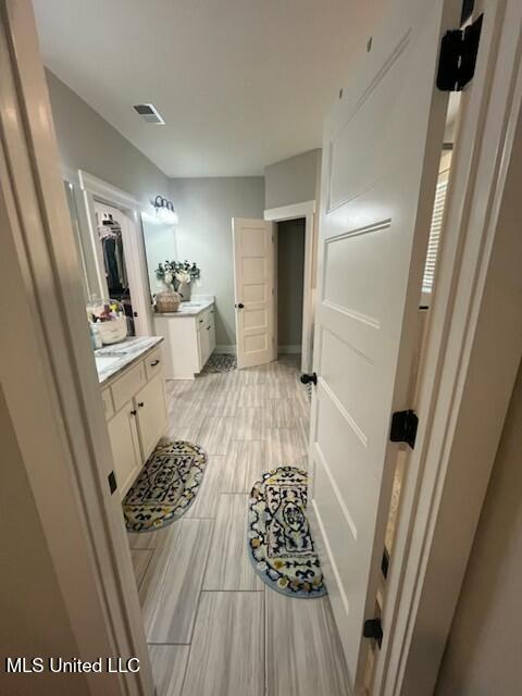2154 Laughter Road N Property Photo 14