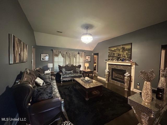 1066 Richland Drive Property Photo 2