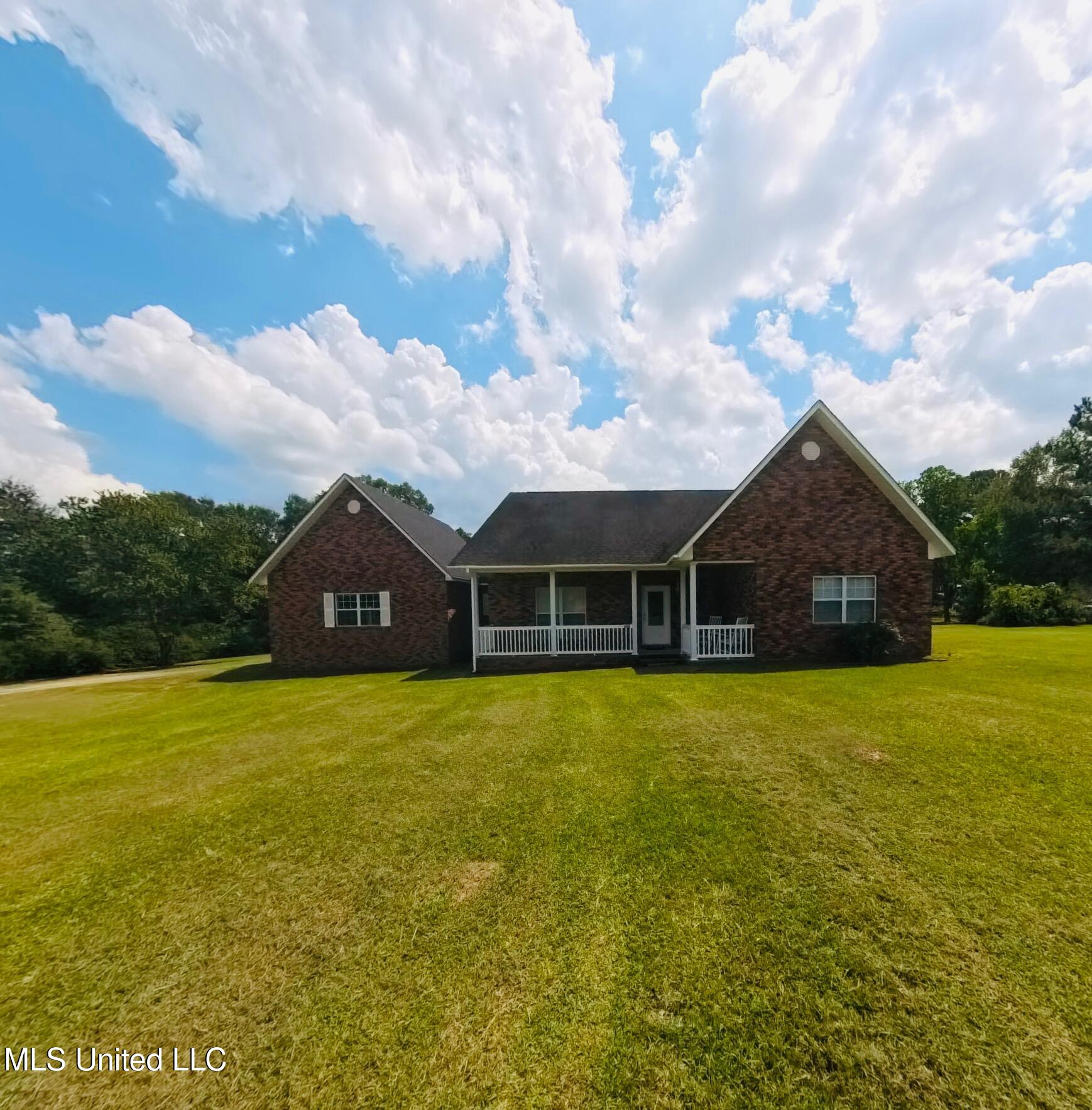 231 Burgundy Drive Property Photo 1