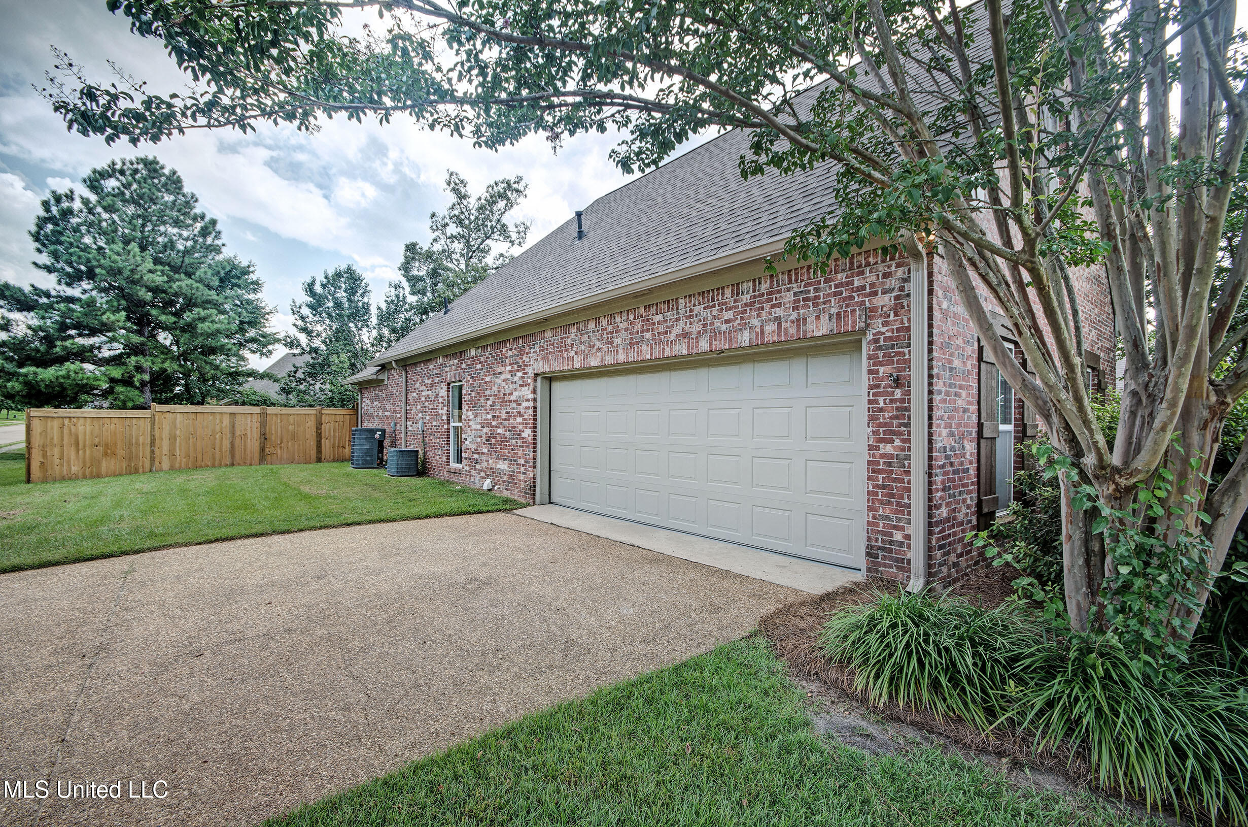 318 Turtle Hollow Property Photo 5