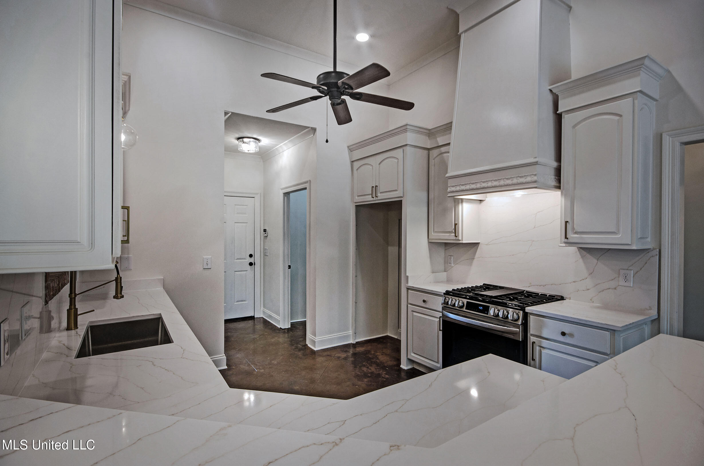 318 Turtle Hollow Property Photo 14