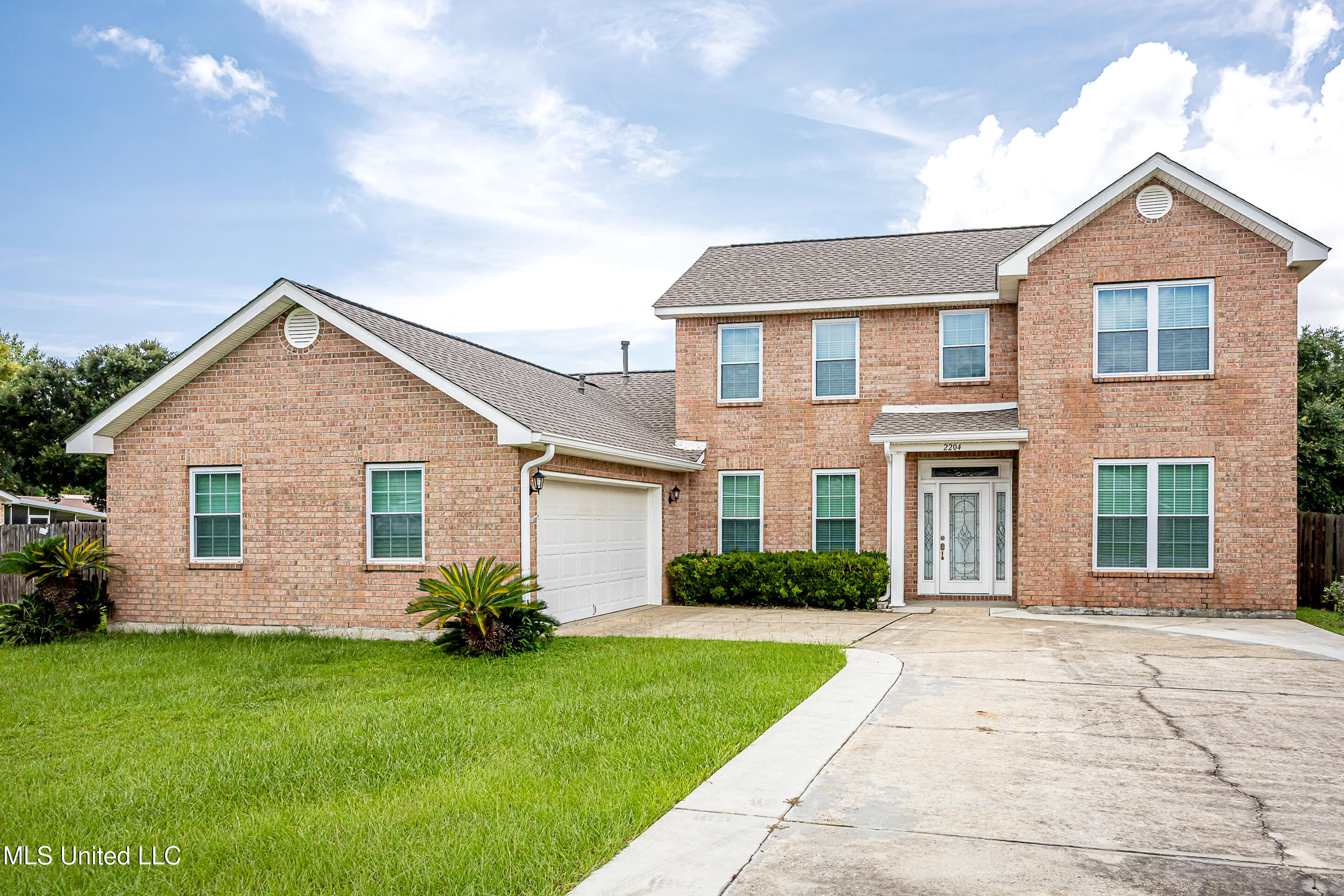 2204 Shelby Lane Property Photo 1