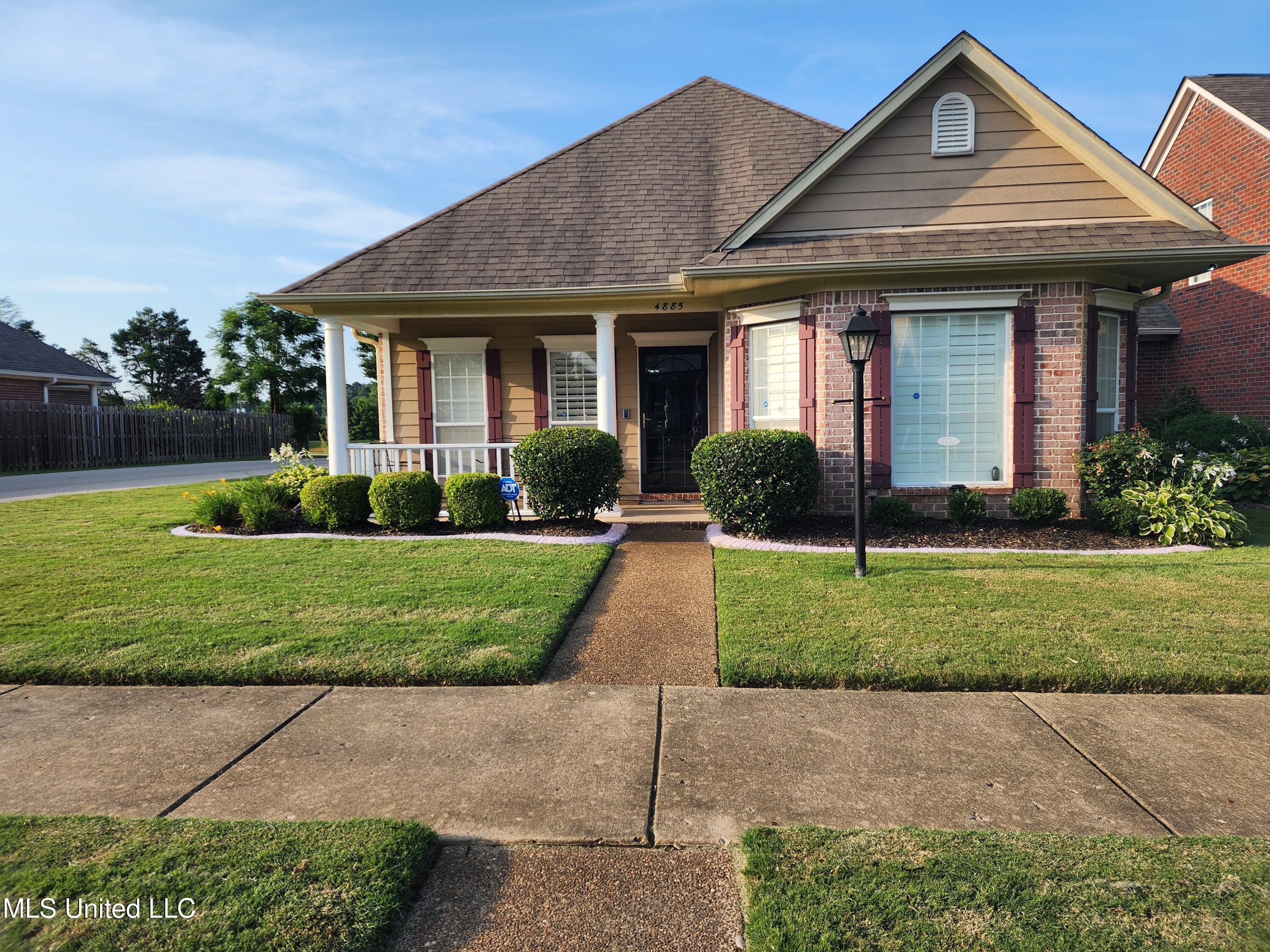 4885 Stone Cross Drive Property Photo 1