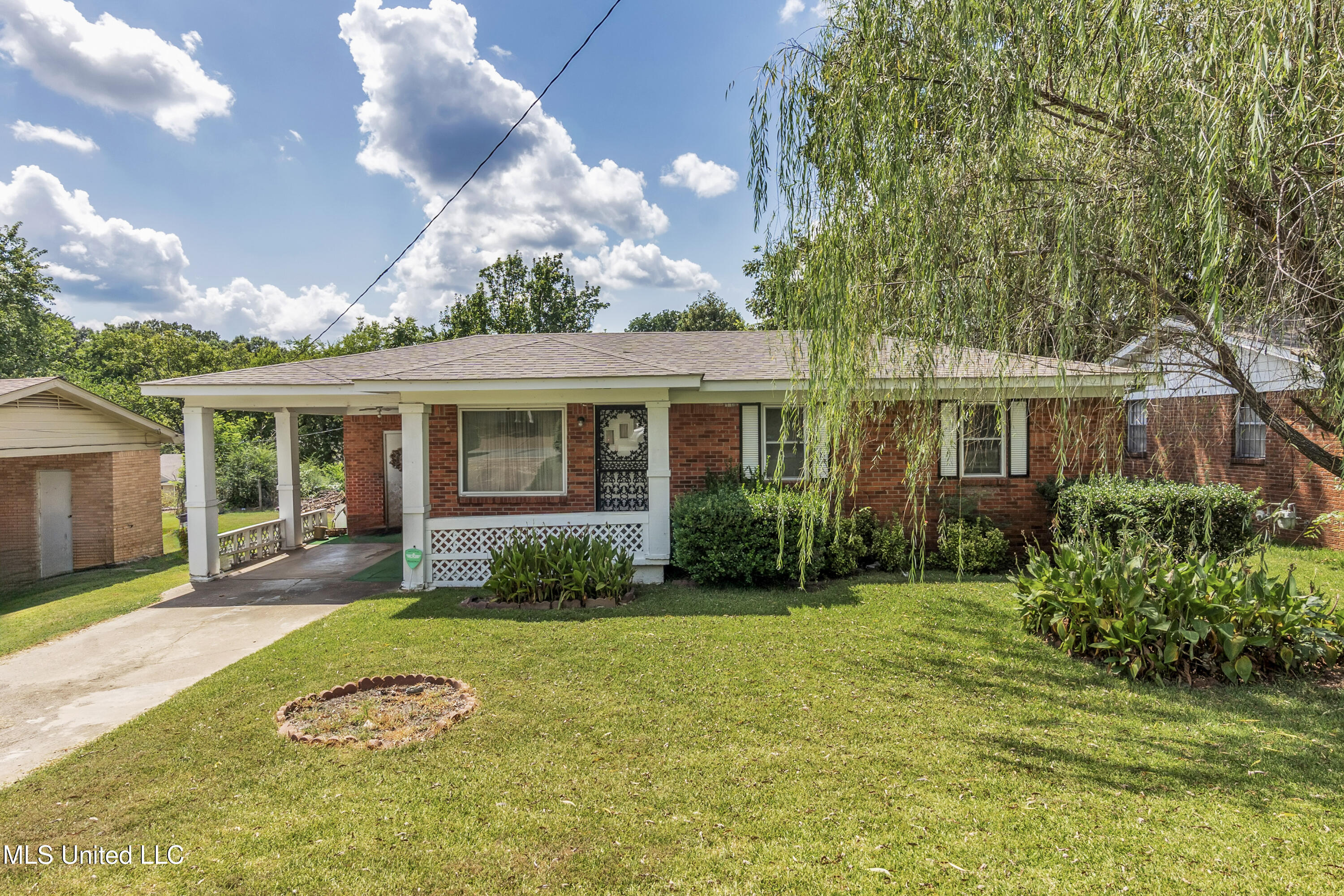 2757 Panola Street Property Photo 1