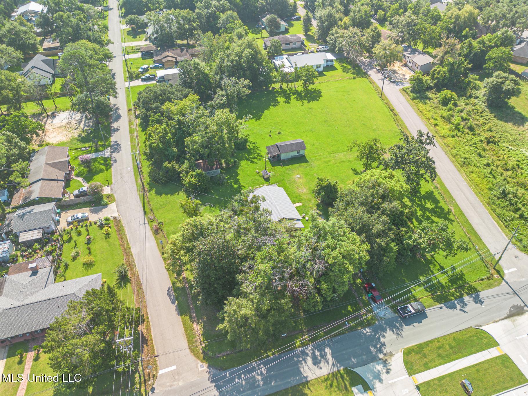 9298 Old Lorraine Road Property Photo 3