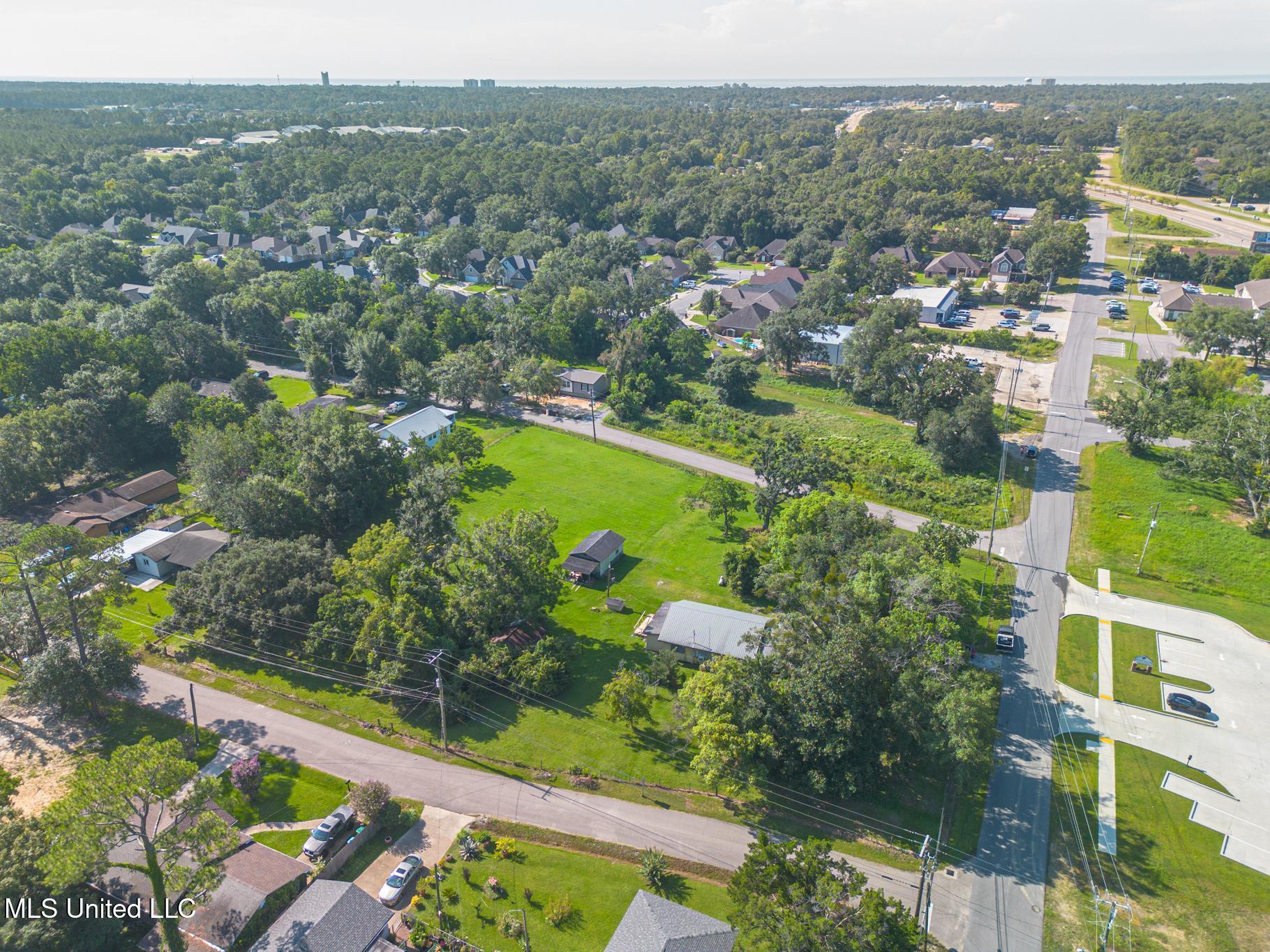 9298 Old Lorraine Road Property Photo 5