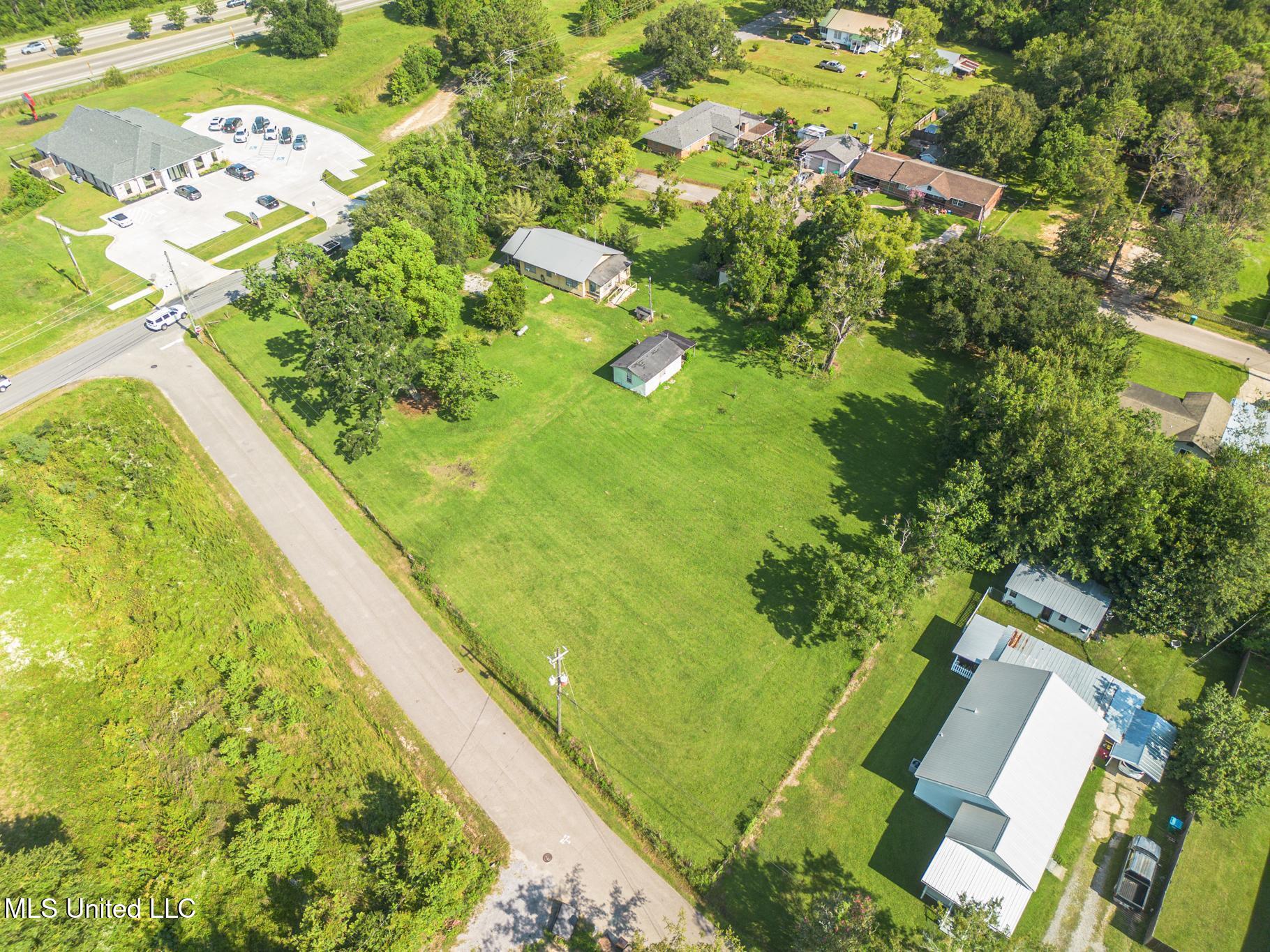 9298 Old Lorraine Road Property Photo 6