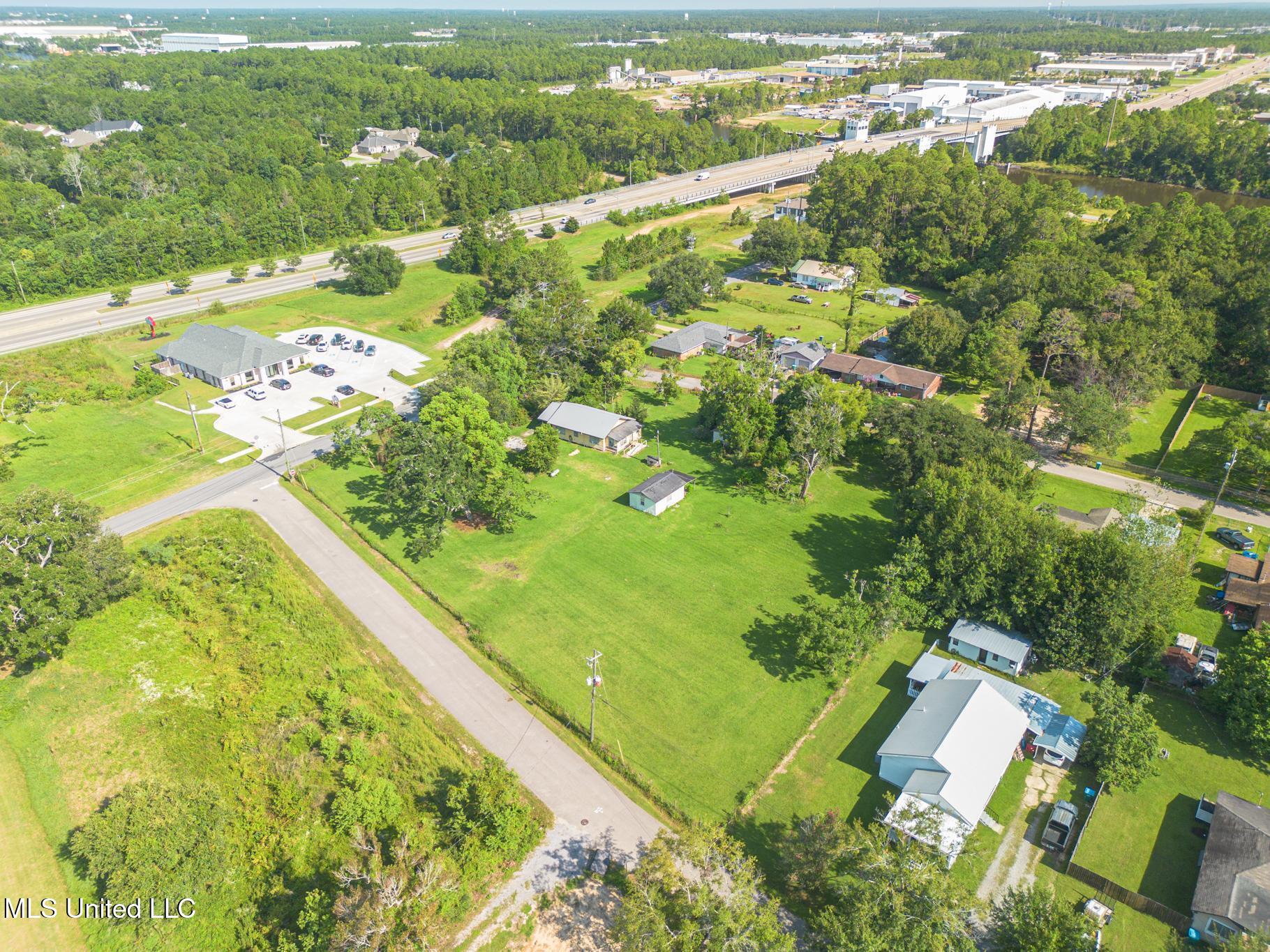 9298 Old Lorraine Road Property Photo 7