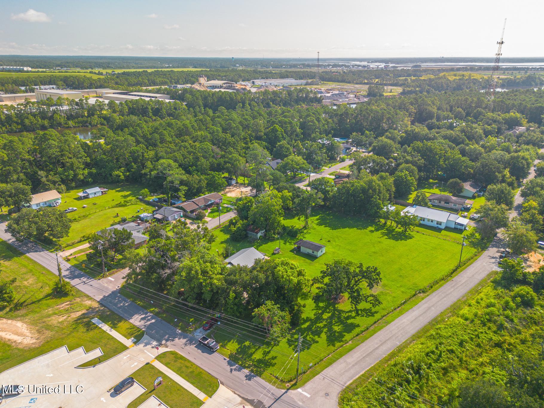 9298 Old Lorraine Road Property Photo 11
