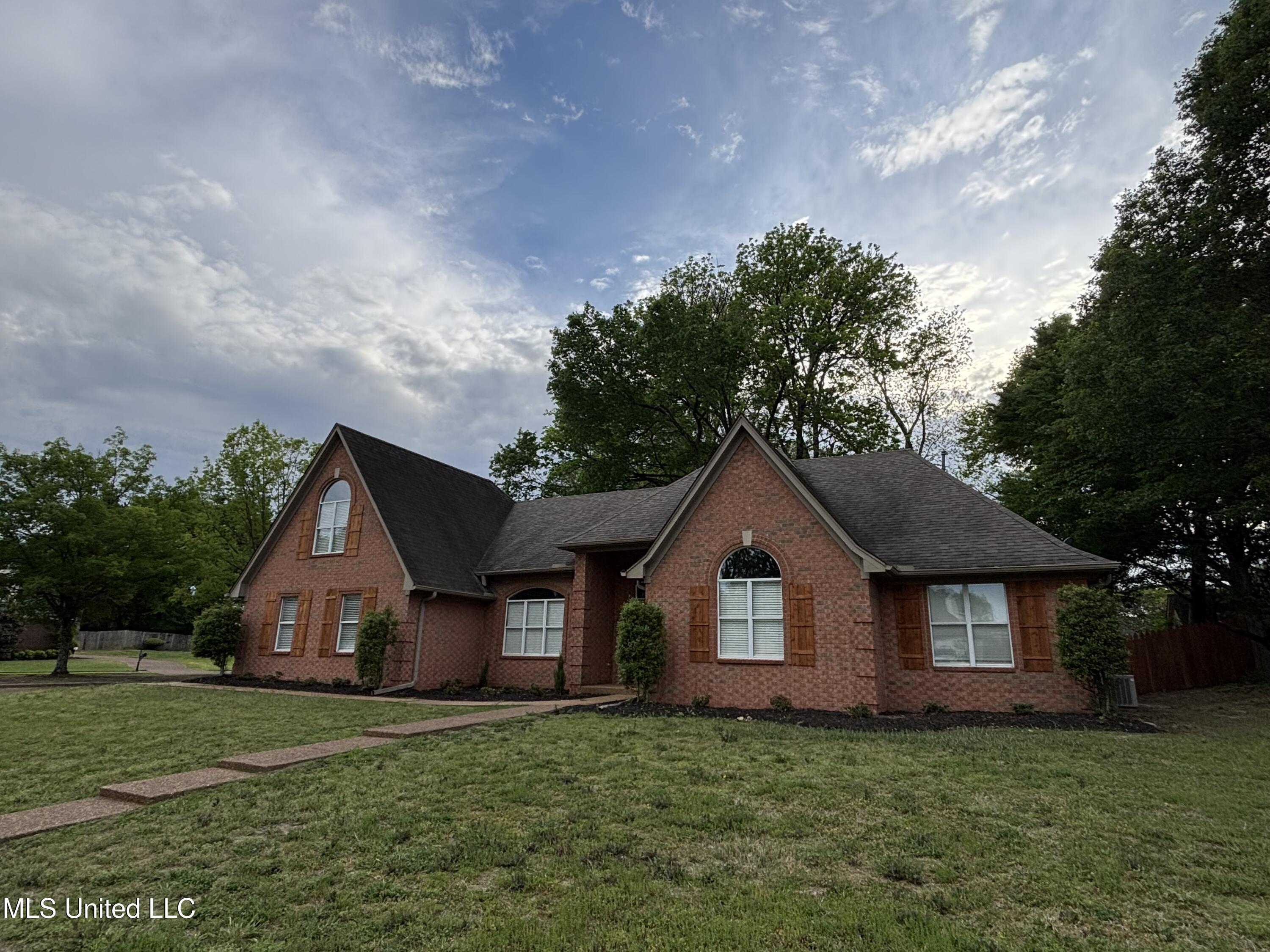 1705 Cedar Lake Cove Property Photo 1