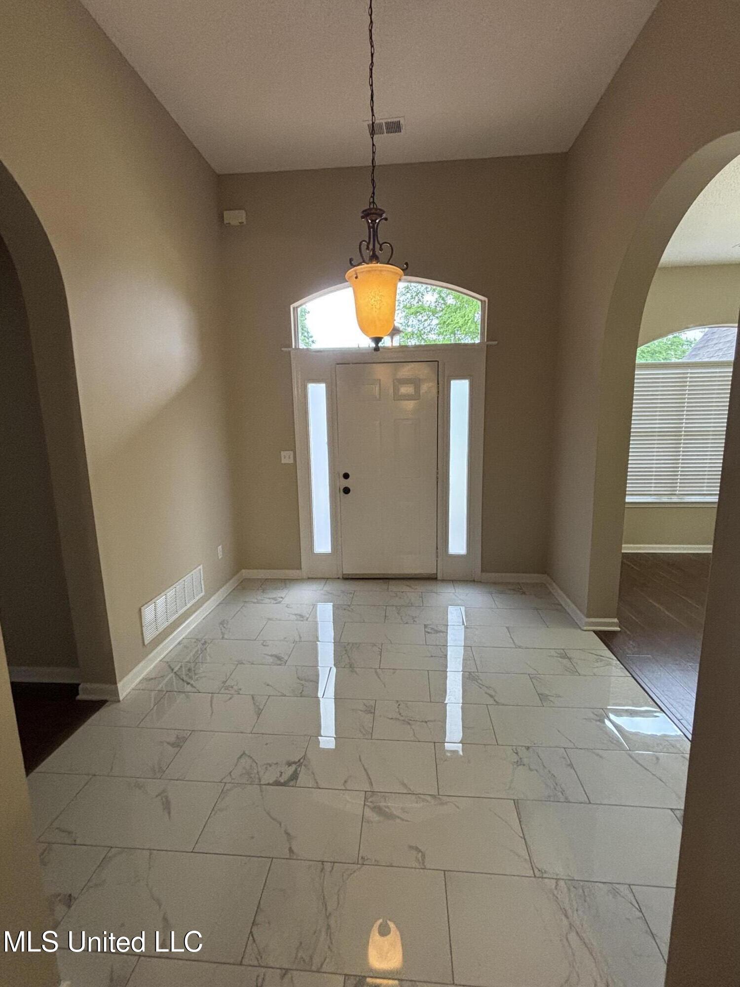 1705 Cedar Lake Cove Property Photo 6