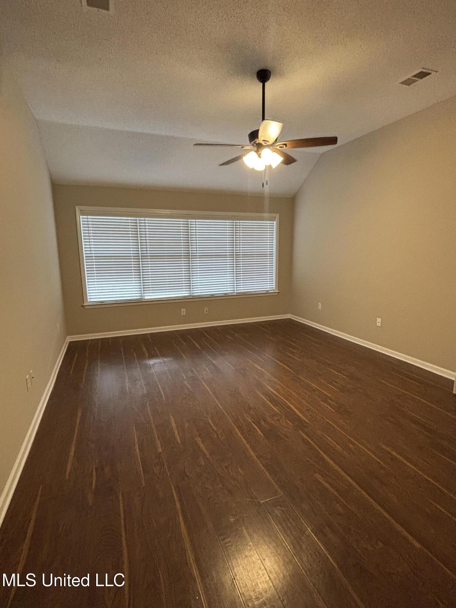 1705 Cedar Lake Cove Property Photo 12