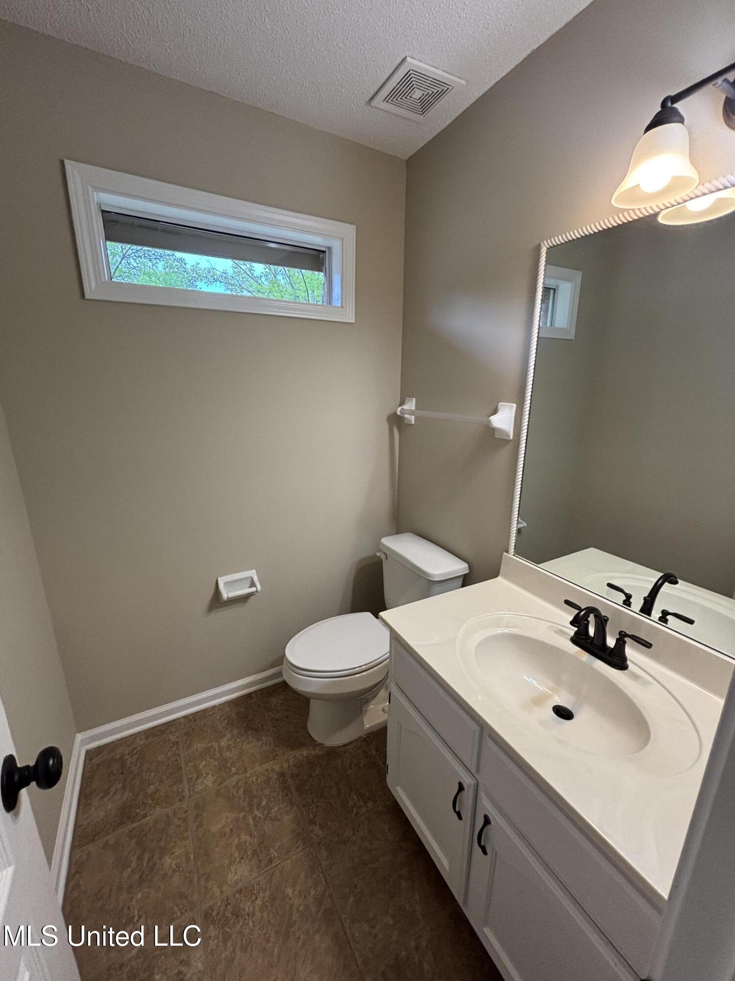 1705 Cedar Lake Cove Property Photo 21