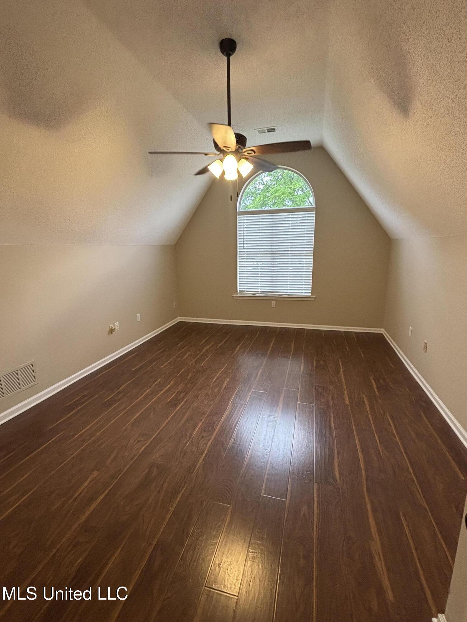 1705 Cedar Lake Cove Property Photo 28