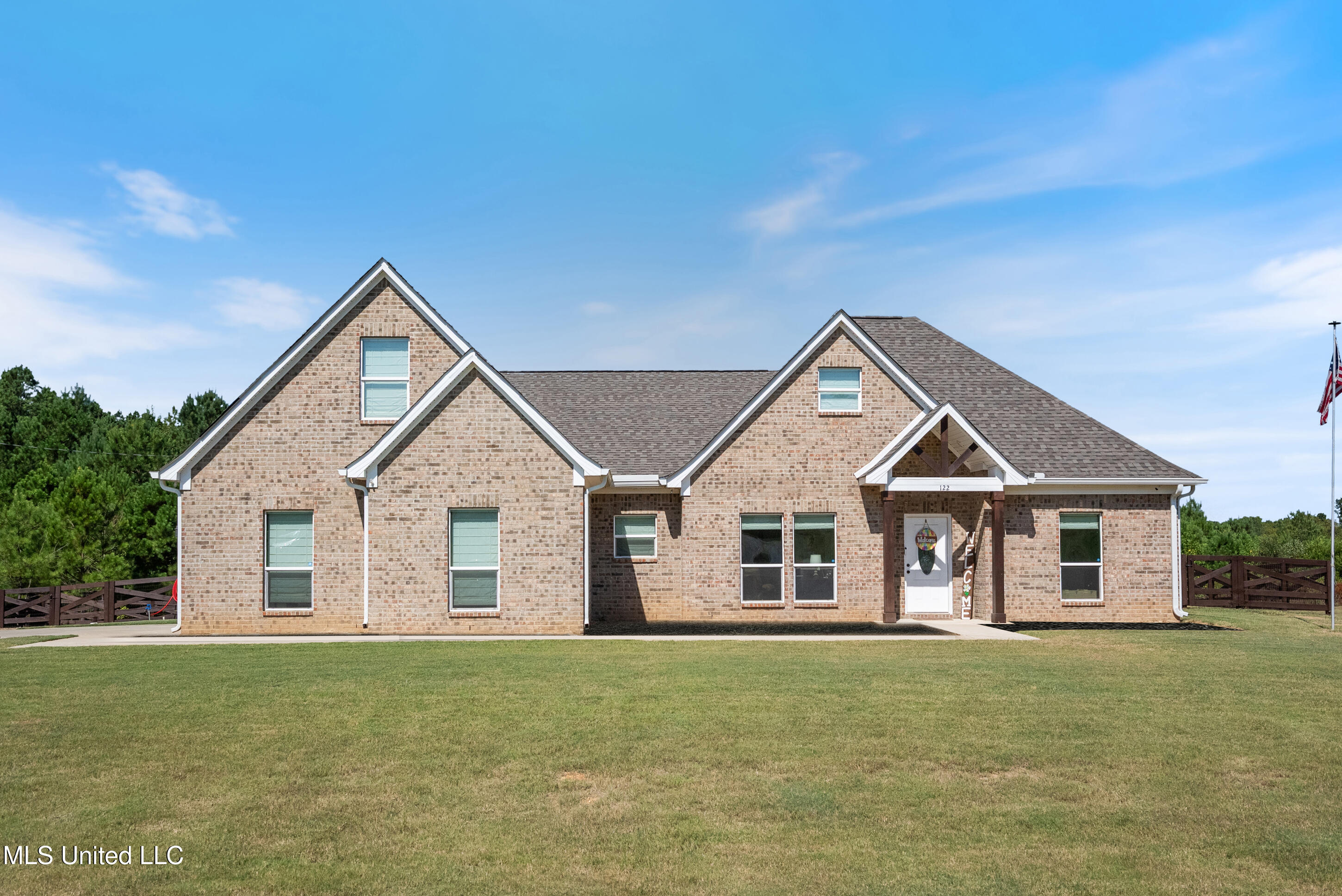 122 Deerfield Trace Property Photo 1