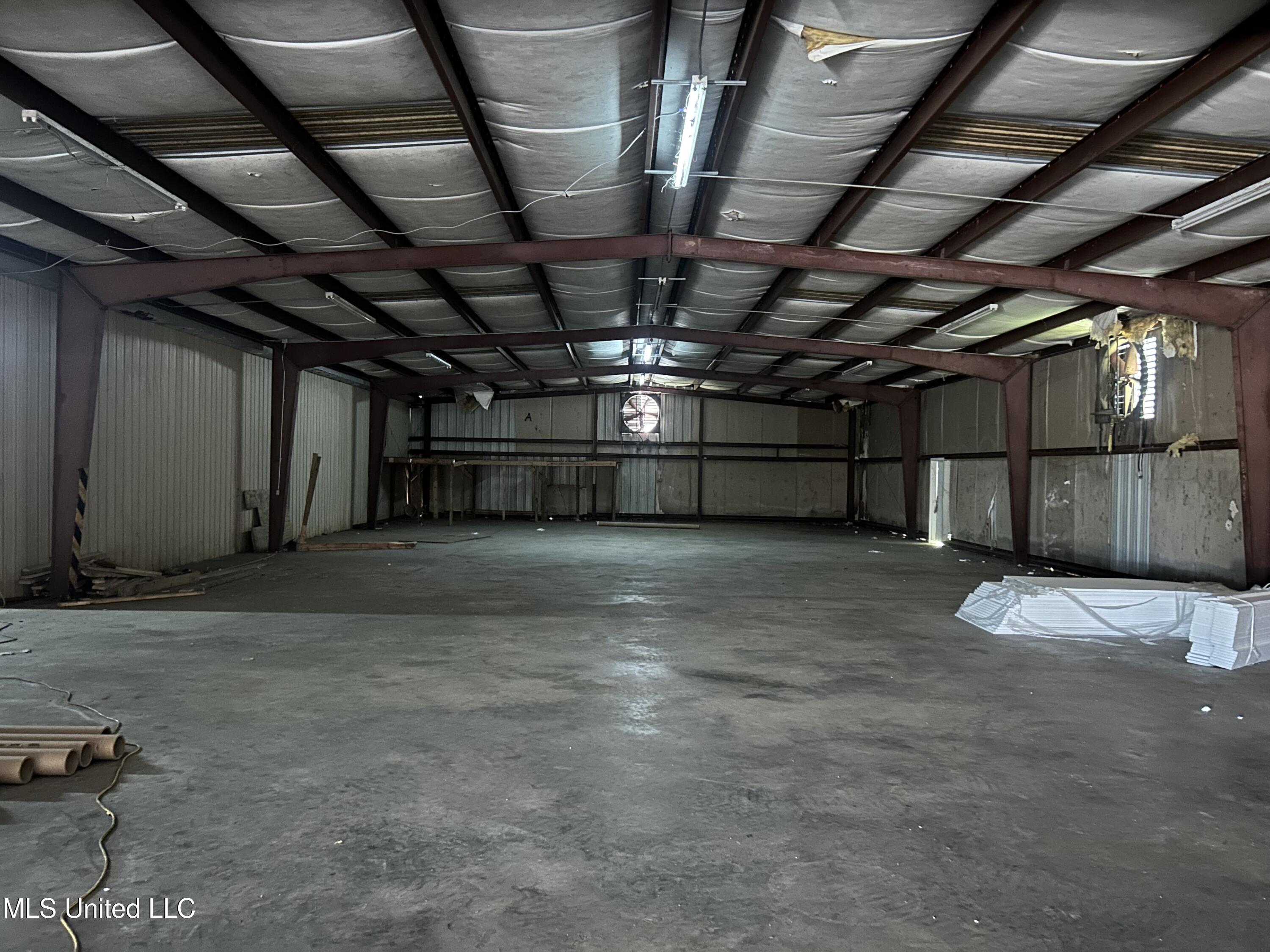 5301 Veterans Boulevard Property Photo 9