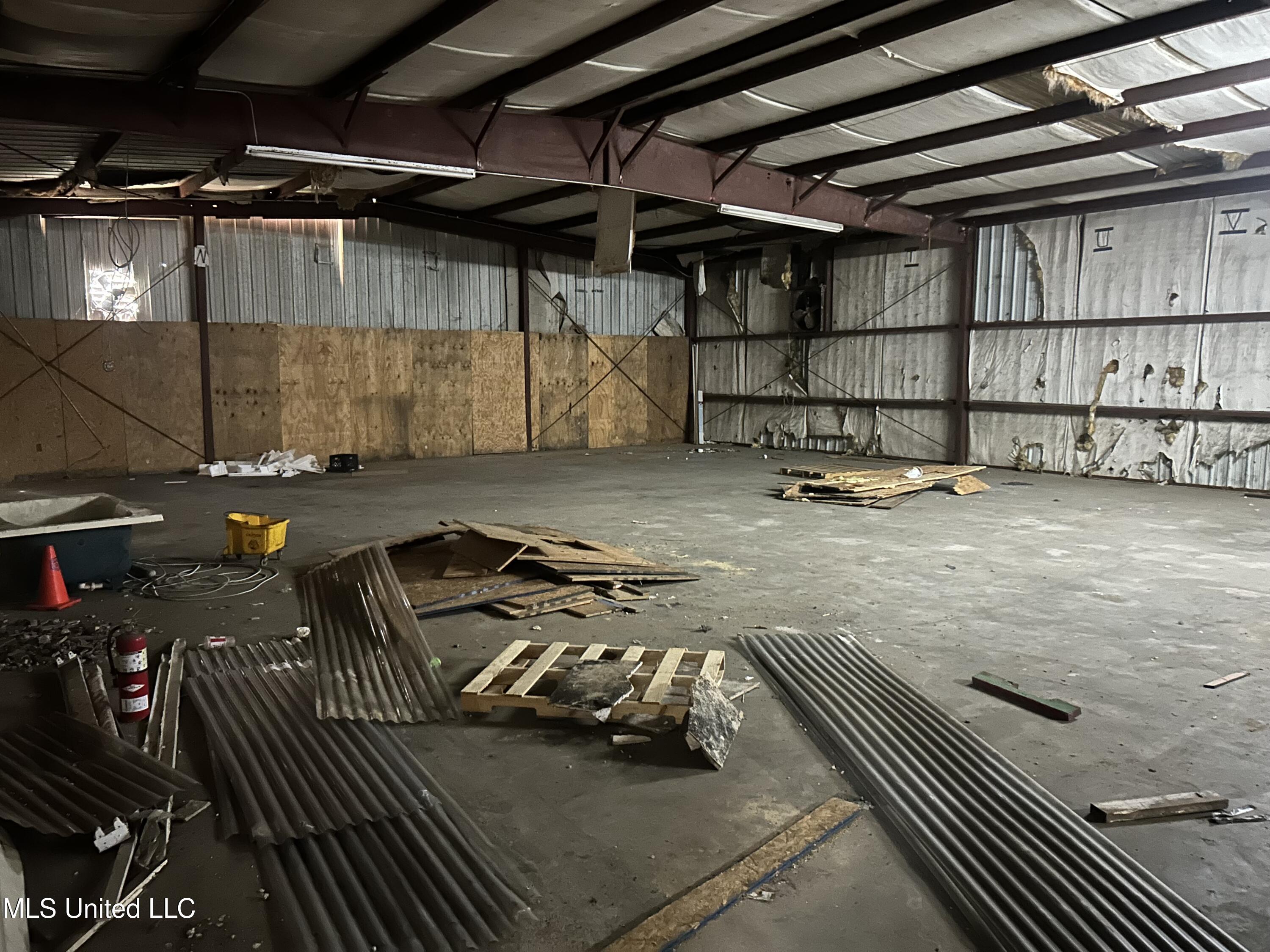 5301 Veterans Boulevard Property Photo 11