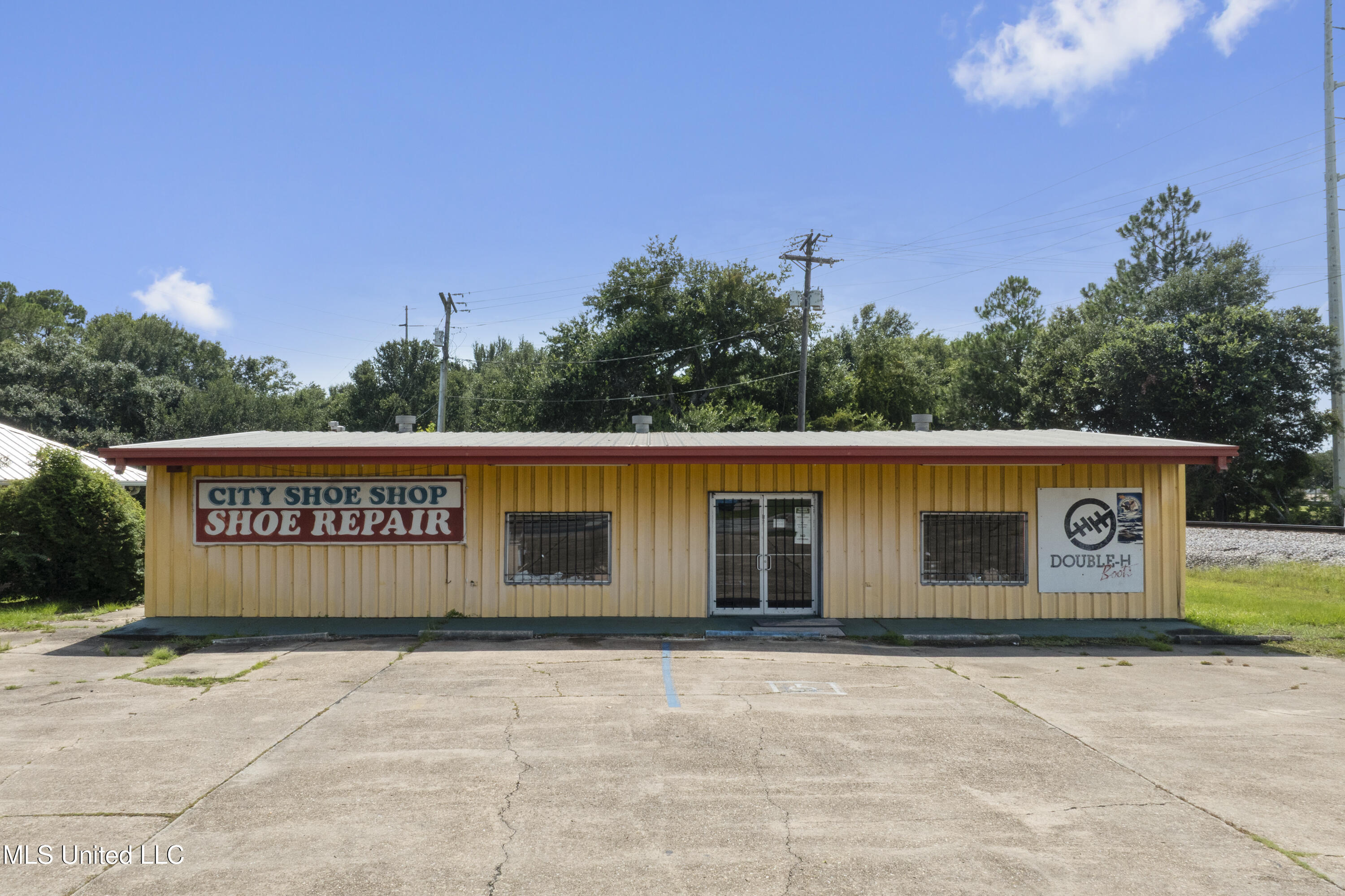3717 Hospital Road Property Photo