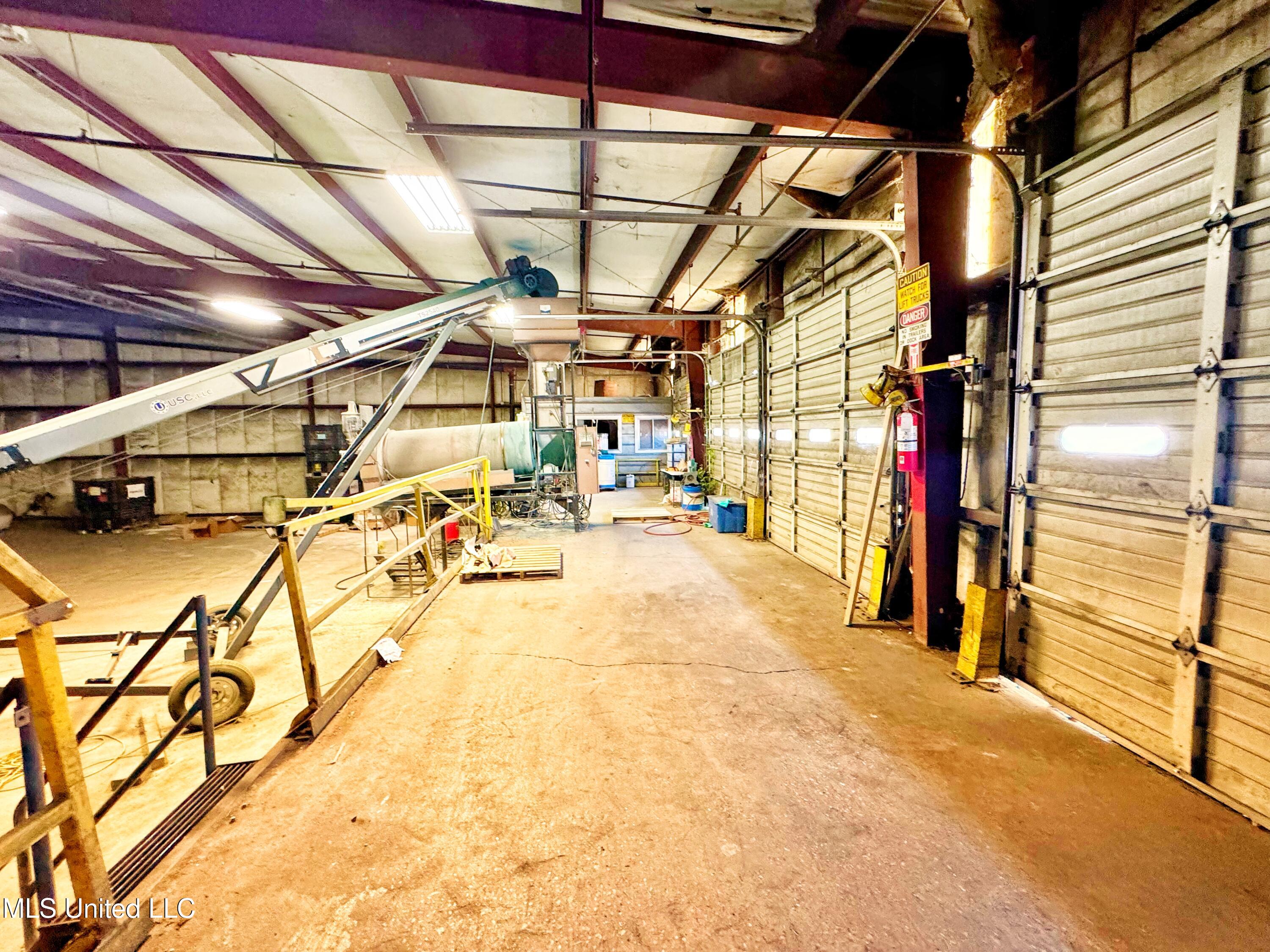 1201 Normandy Avenue Property Photo 7